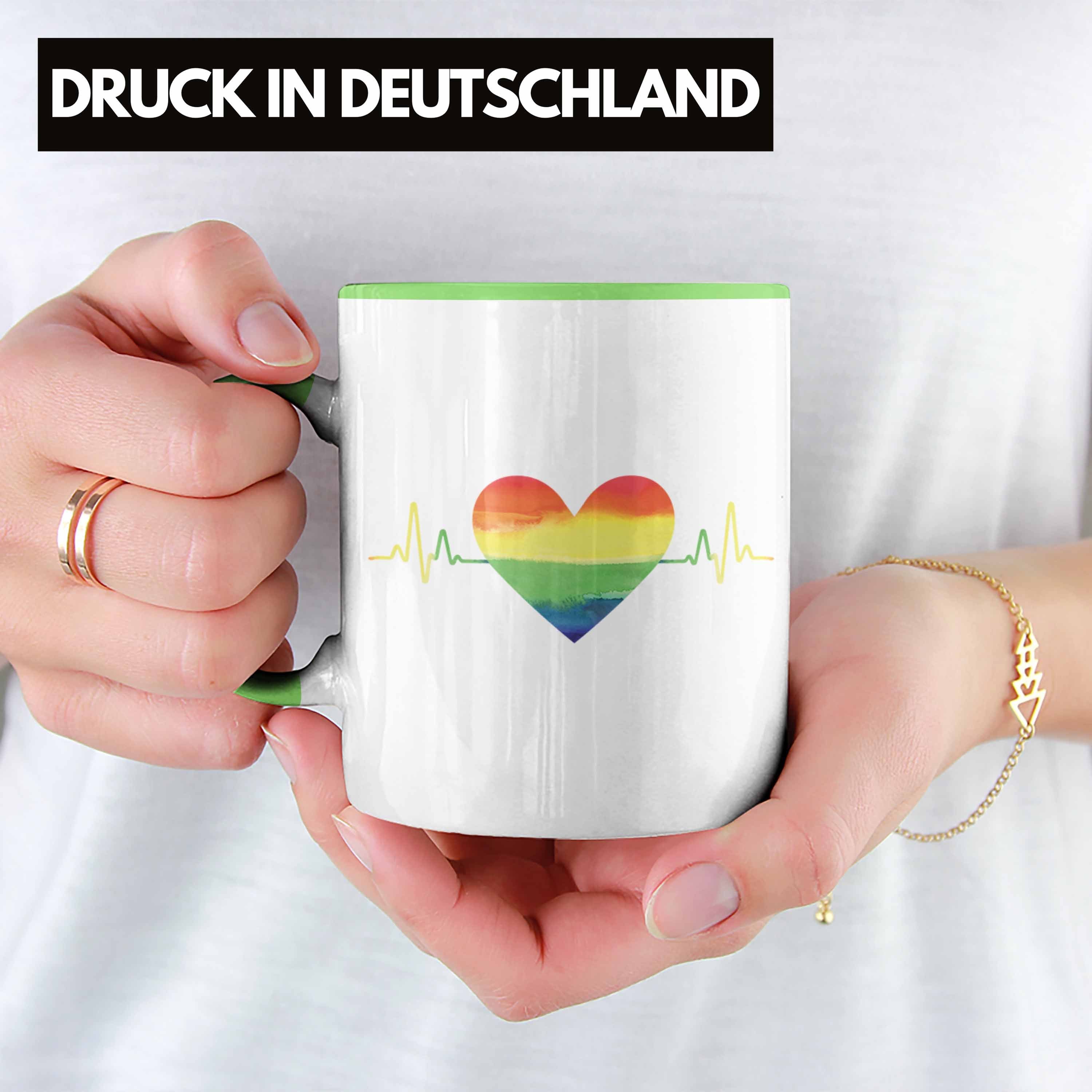 Trendation Tasse Trendation - Regenbogen Pride Geschenk Herzschlag Lesben Transgender Tasse Schwule LGBT Grafik Grün