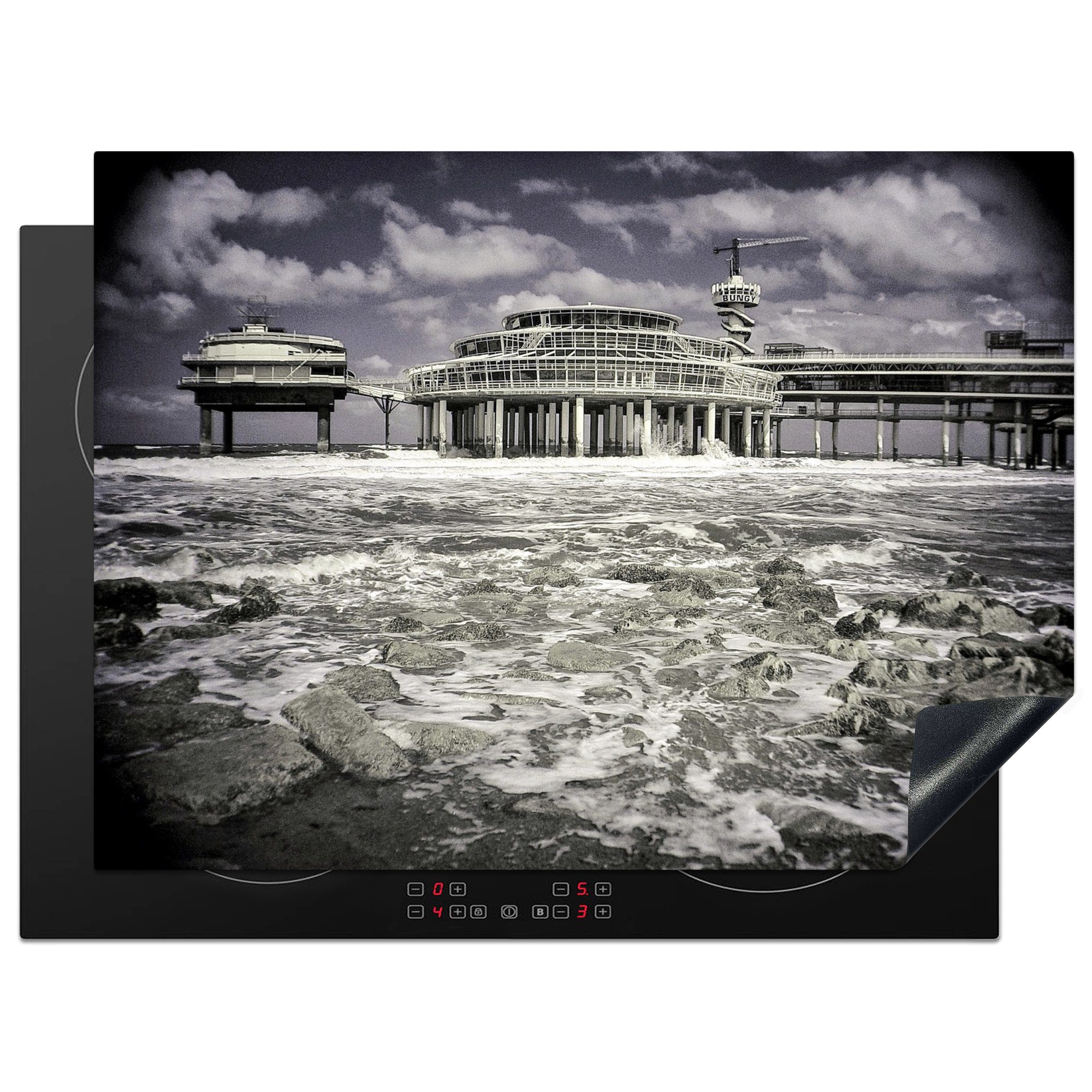 MuchoWow Herdblende-/Abdeckplatte Pier von Scheveningen an der Nordsee, Vinyl, (1 tlg), 70x52 cm, Mobile Arbeitsfläche nutzbar, Ceranfeldabdeckung