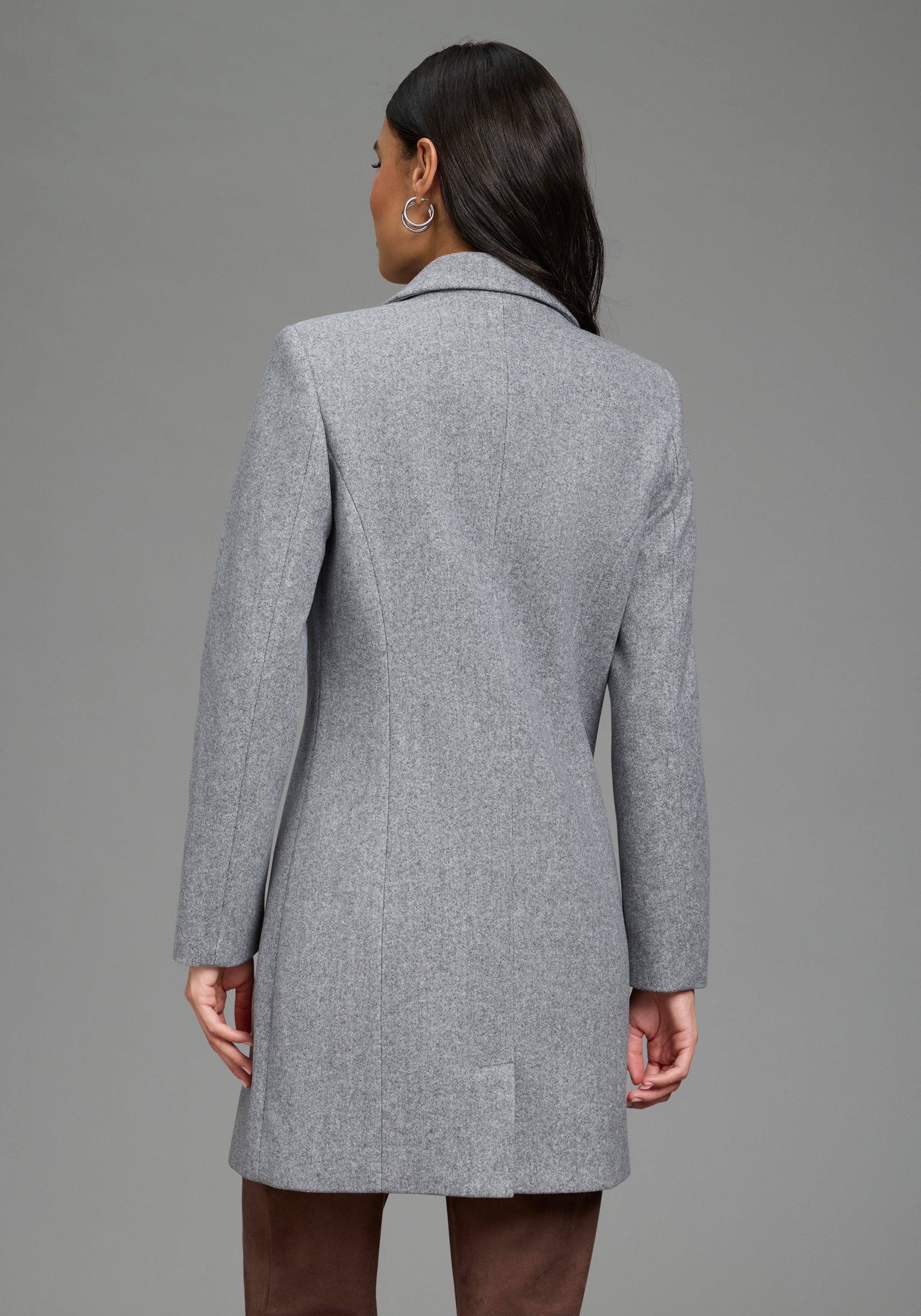 Laura Scott Kurzmantel perfekt für den Übergang in Wolloptik. € 99,99, (€ 99,99 pro 1 Stk).