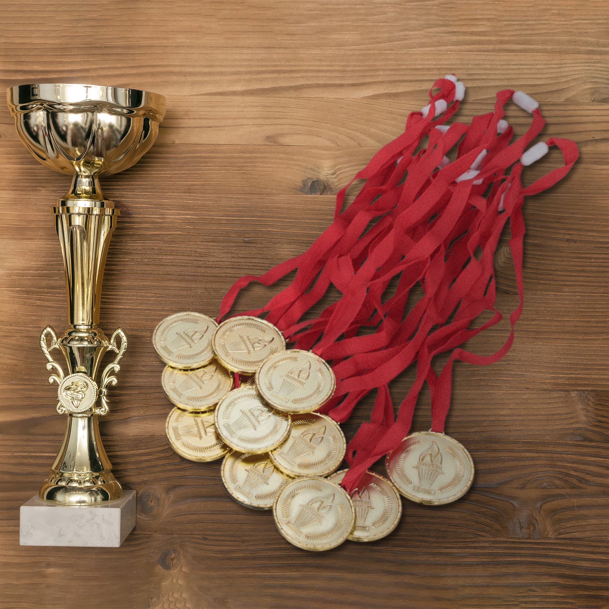 relaxdays Dekoobjekt für 12er Kinder Set Goldmedaille