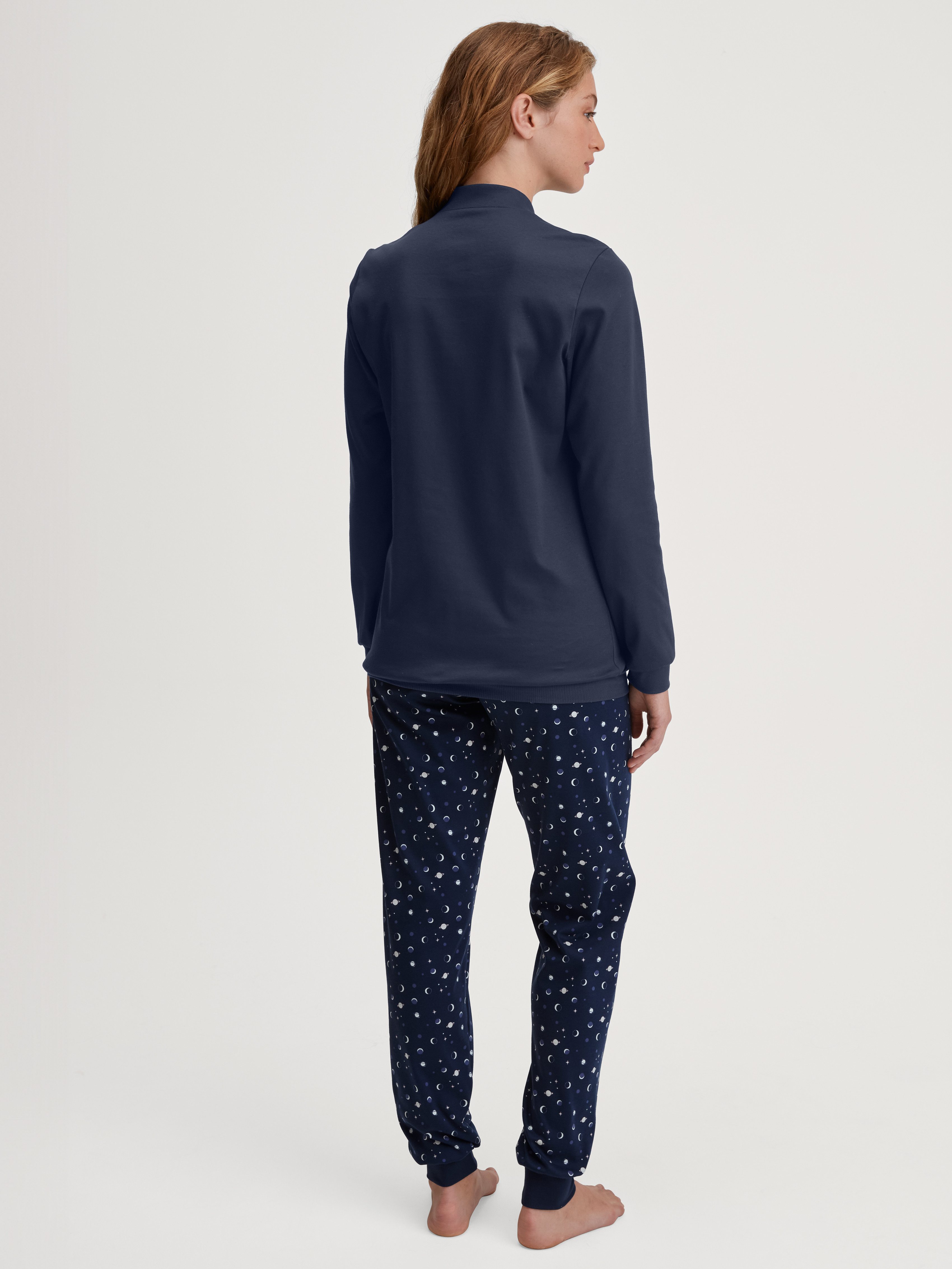 CALIDA Schlafanzug Midnight Dreams (2 tlg) V-Ausschnitt, Langarm, Single Jersey Qualität, weich