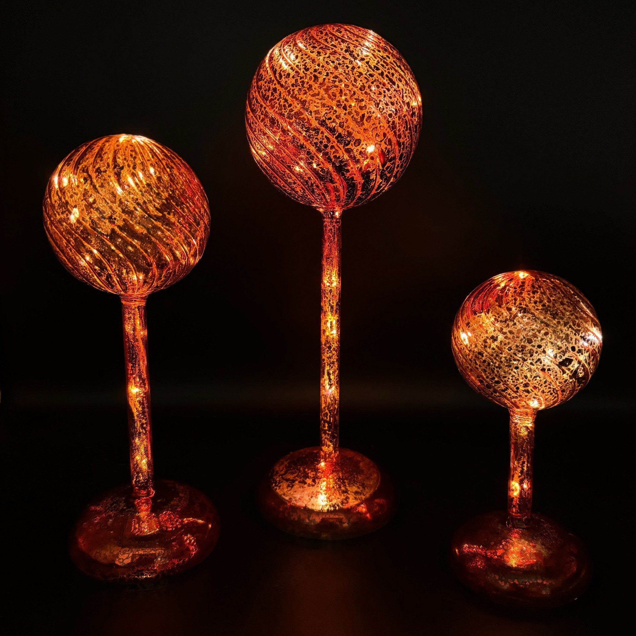 Online-Fuchs LED Dekolicht - 3 Glaskugeln mit Standfuß, LED-Lichterkette un günstig online kaufen