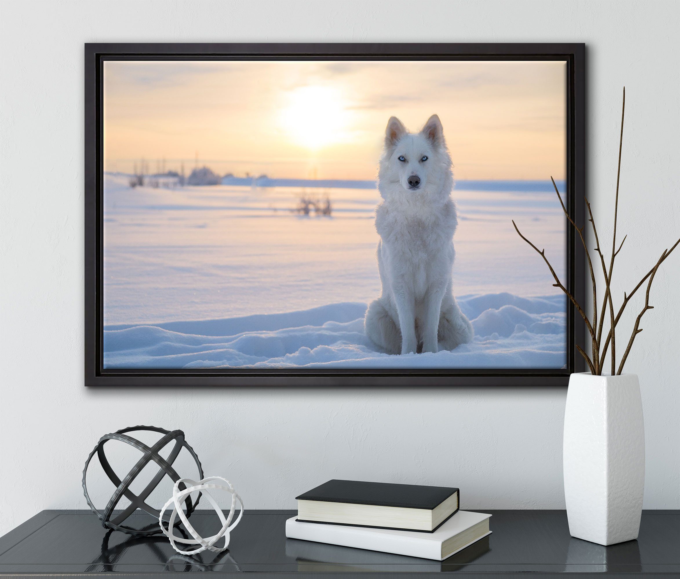 in Wanddekoration fertig (1 im Schattenfugen-Bilderrahmen inkl. Pixxprint Wolf einem Zackenaufhänger Schnee, Leinwandbild bespannt, St), Weißer gefasst, Leinwandbild