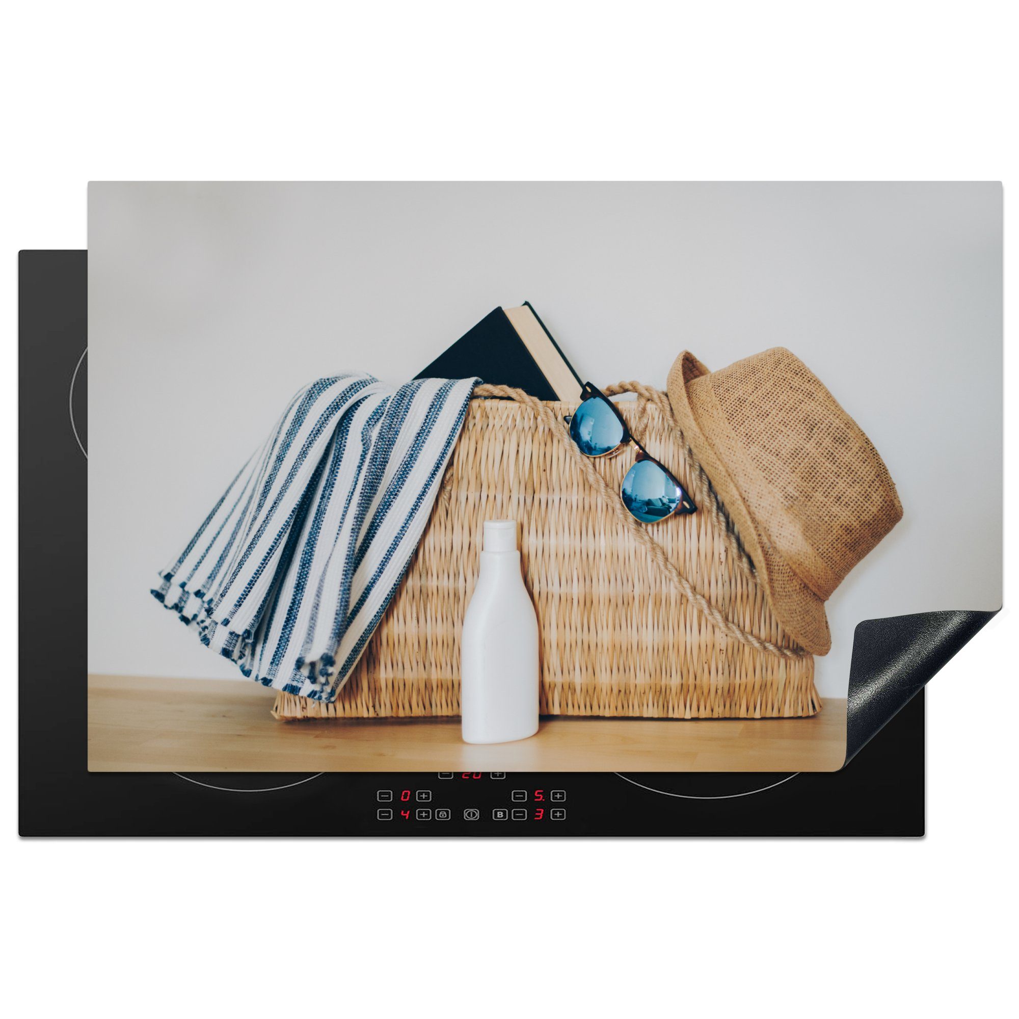 MuchoWow Herdblende-/Abdeckplatte küche, 81x52 Sonnenbrille, Induktionskochfeld einer einer cm, Vinyl, Schutz für tlg), hängt, Bild Ceranfeldabdeckung die an Strandtasche (1 die