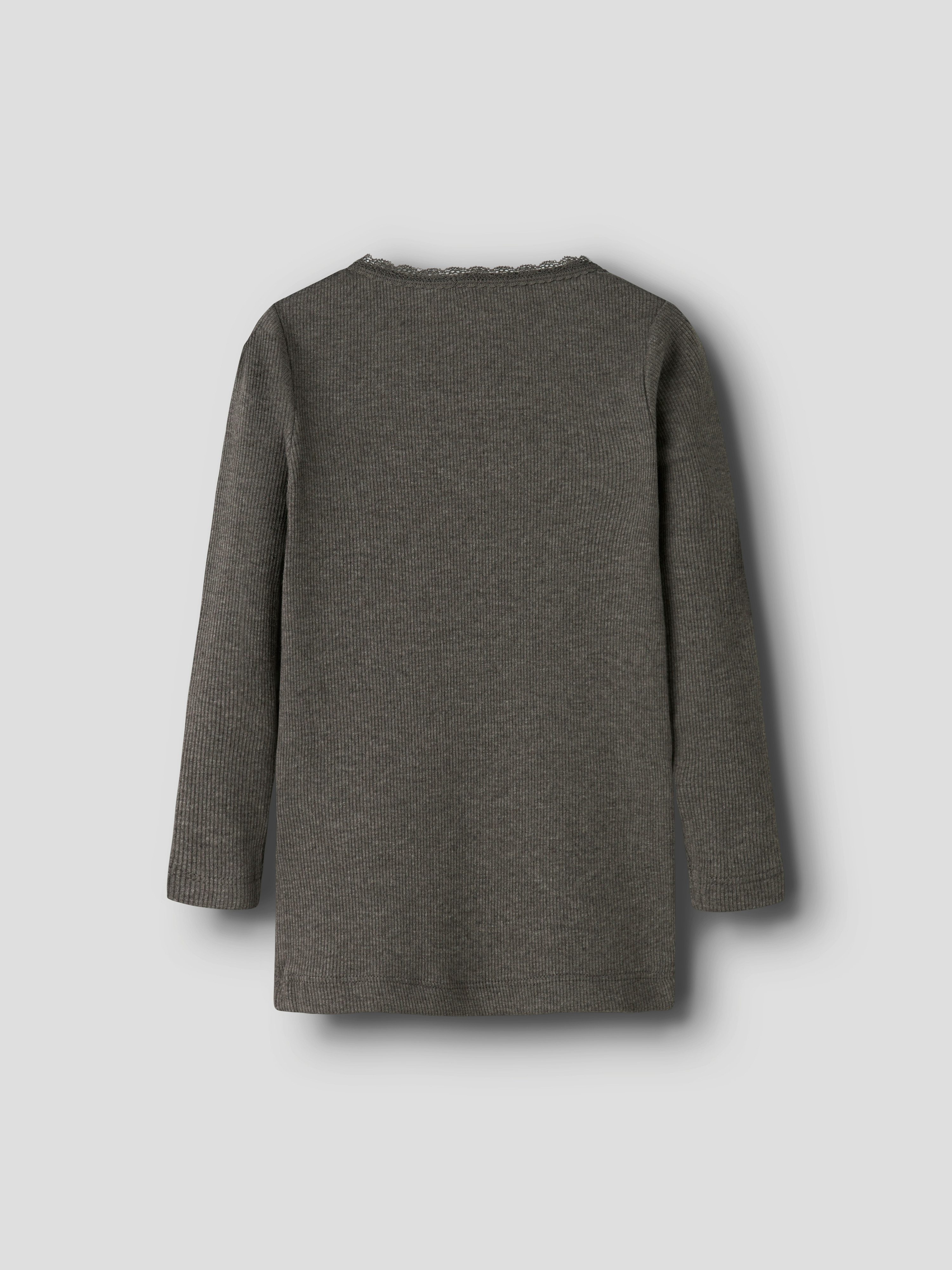 Name It Langarmshirt NMFKAB LS TOP NOOS in Feinripp und mit süßer Spitzenkante am Ausschnitt