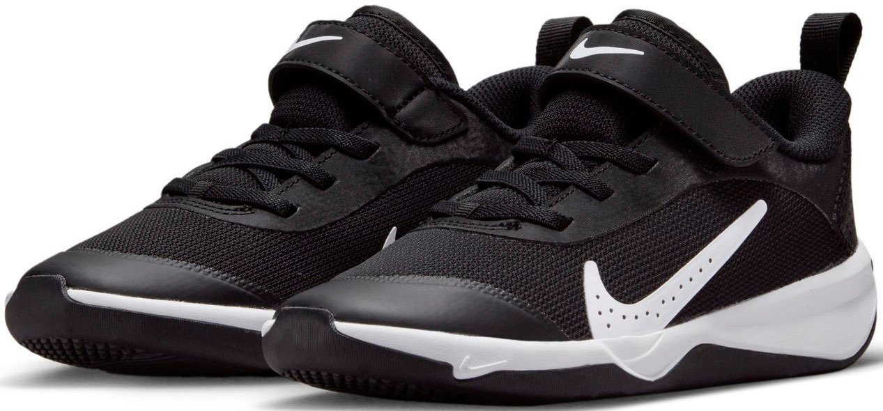 (PS) Omni Nike Multi-Court Hallenschuh black-white