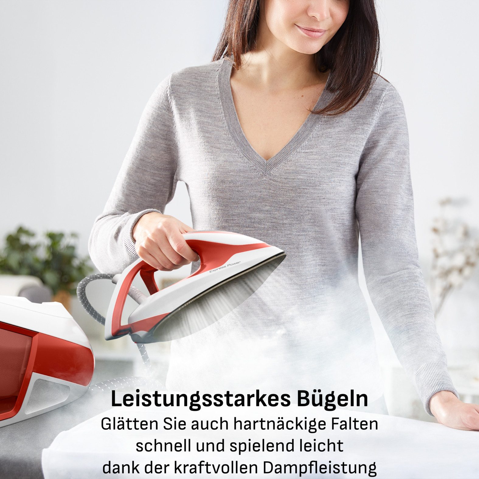 Tefal Dampfbügelstation Express Power, 6,3 Bar Druck, 1,8 L Wassertank, Kalk-Kollektor, 1800 ml Wassertank, 420 g/Min. extra Dampfstoß, ideal für alle Textilien, SV8110