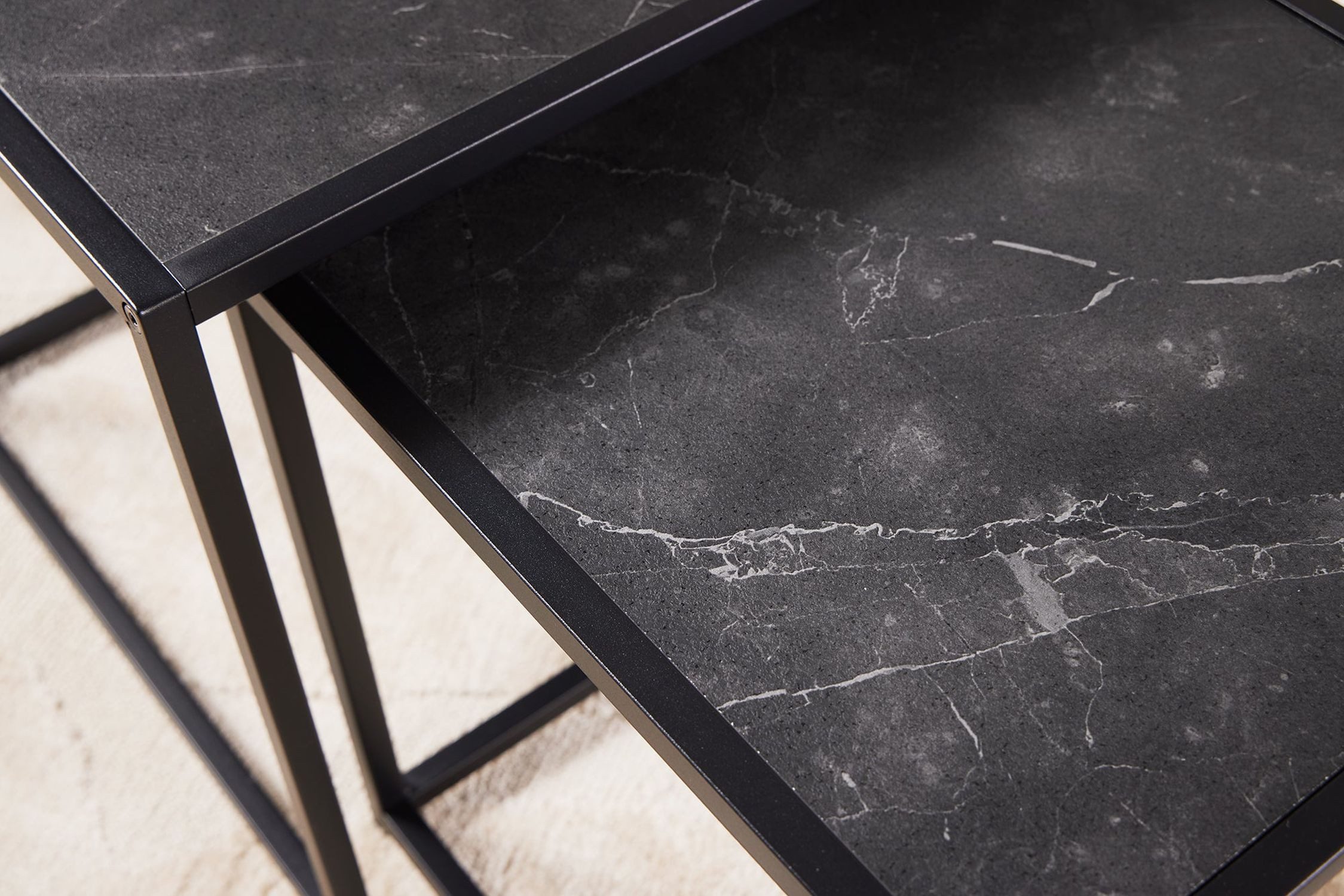 Licht-Erlebnisse Beistelltisch THORIN, 2er Set aus Metall MDF in Anthrazit Schwarz