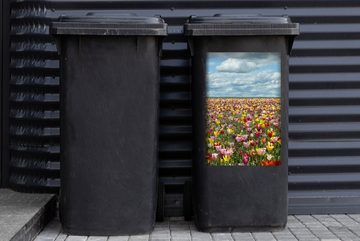 MuchoWow Wandsticker Tulpen - Farben - Wolken (1 St), Mülleimer-aufkleber, Mülltonne, Sticker, Container, Abfalbehälter