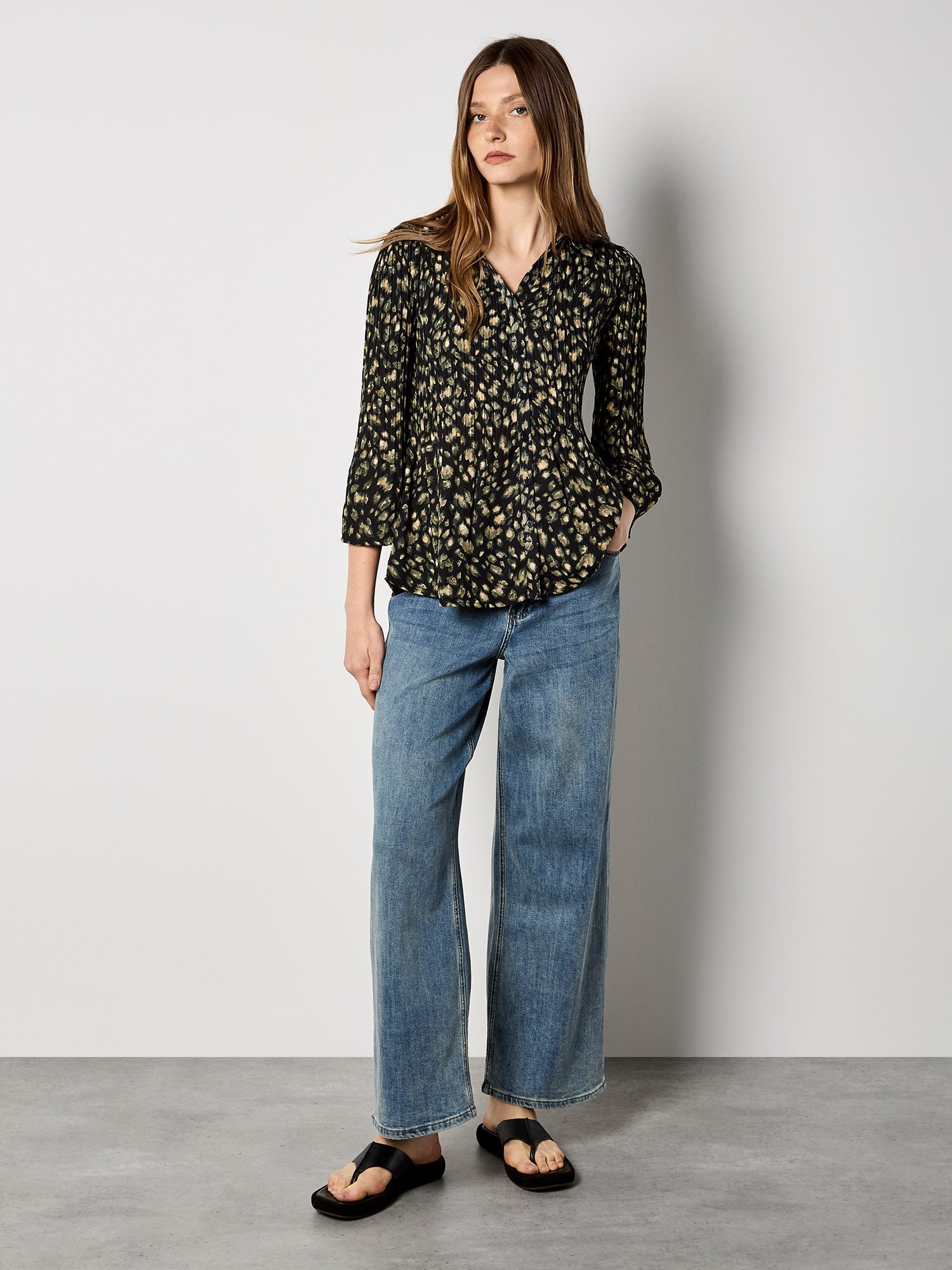 Apricot Chiffonbluse Abstraktes Chiffon-Plissee-Shirt mit Tierprint Plissee
