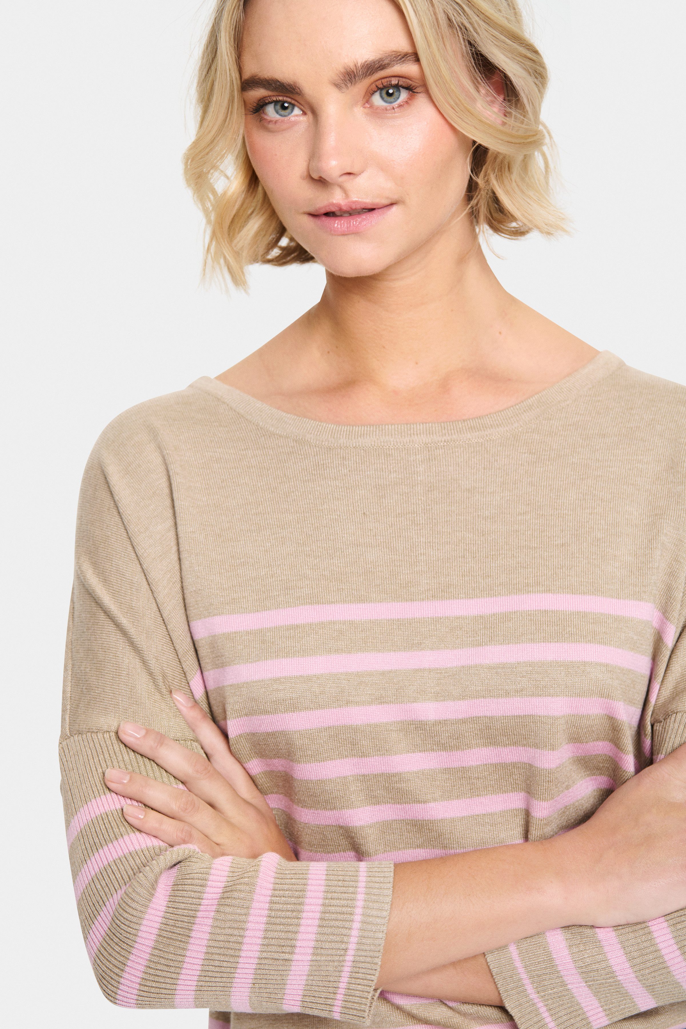 Saint Tropez Strickpullover MilaSZ R-neck Stripe Oversize Fit, Feinstrick, Viskosemischung