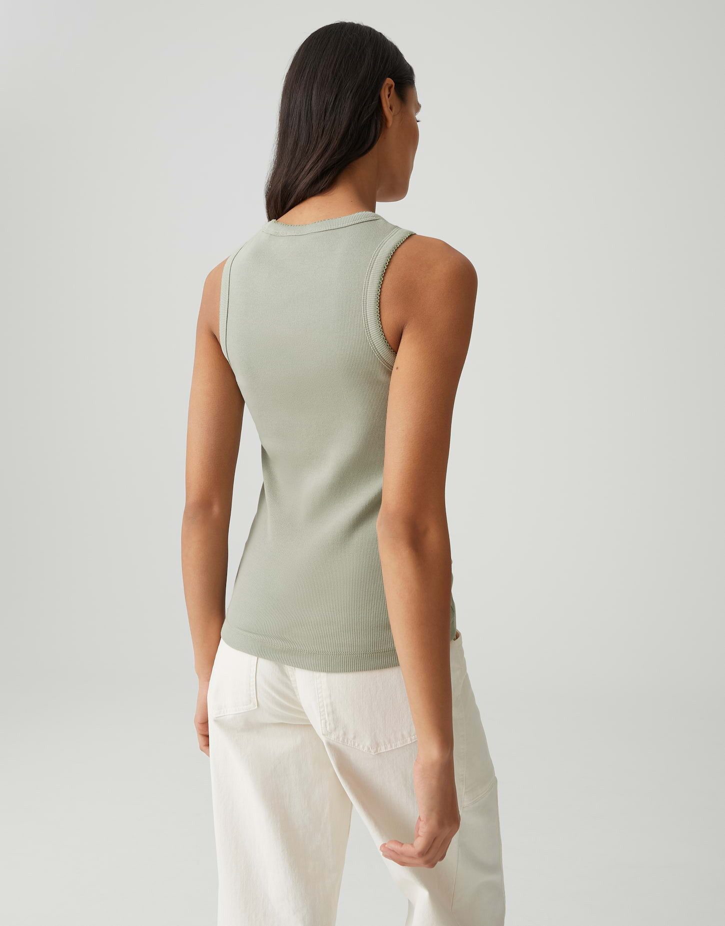 OPUS Tanktop Tanktop mit femininer Spitzenborte Schmale Passform, bogenförmige Spitzenborte als Detail
