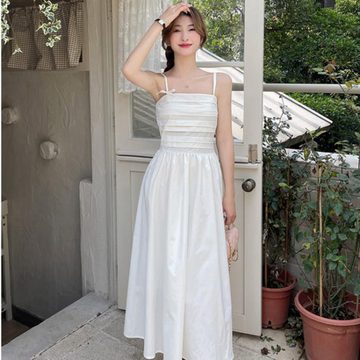 FIDDY A-Linien-Kleid Personalisiertes, einfarbiges, plissiertes Strapskleid