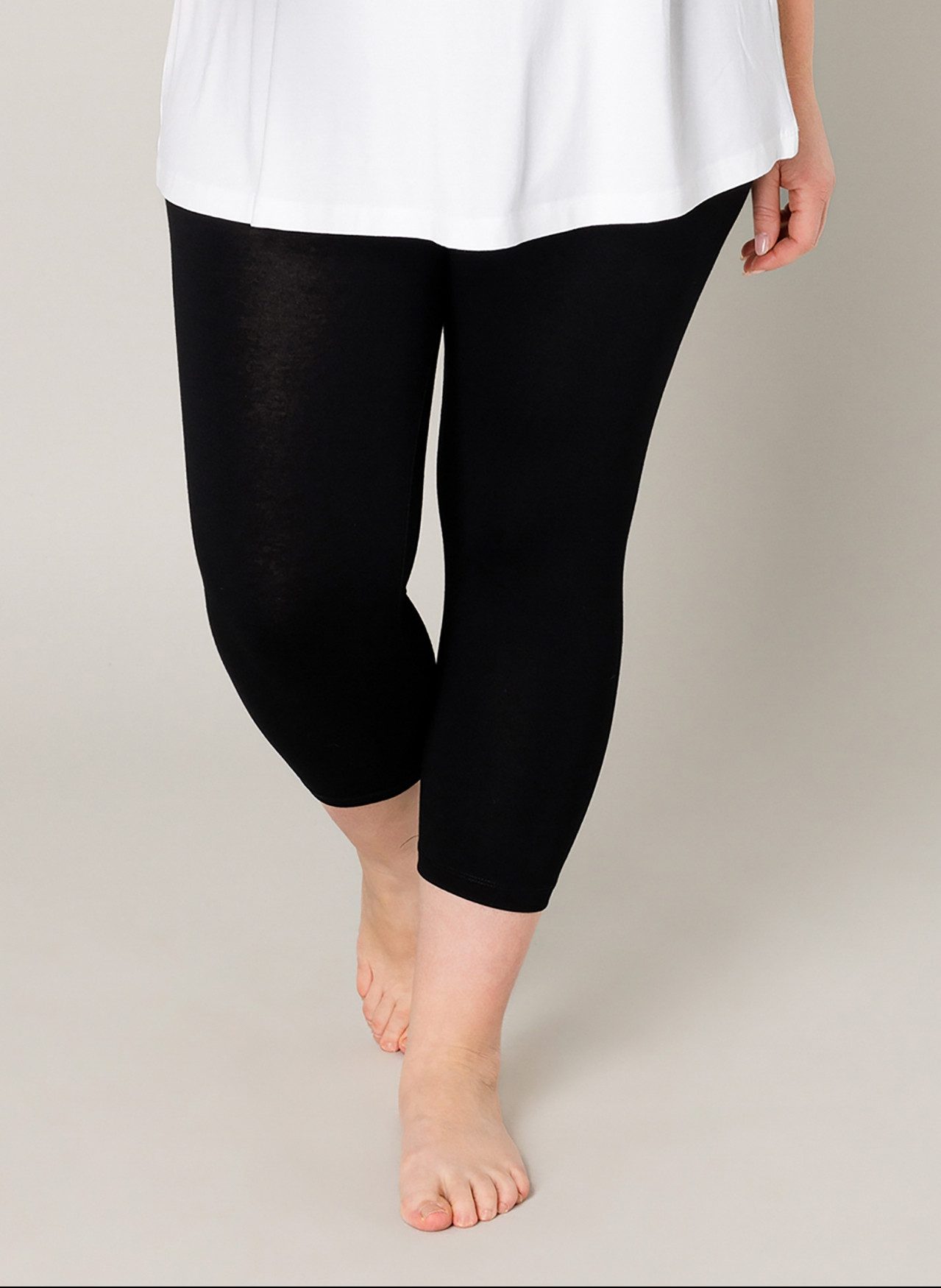 Base Level Curvy Caprileggings Audrey