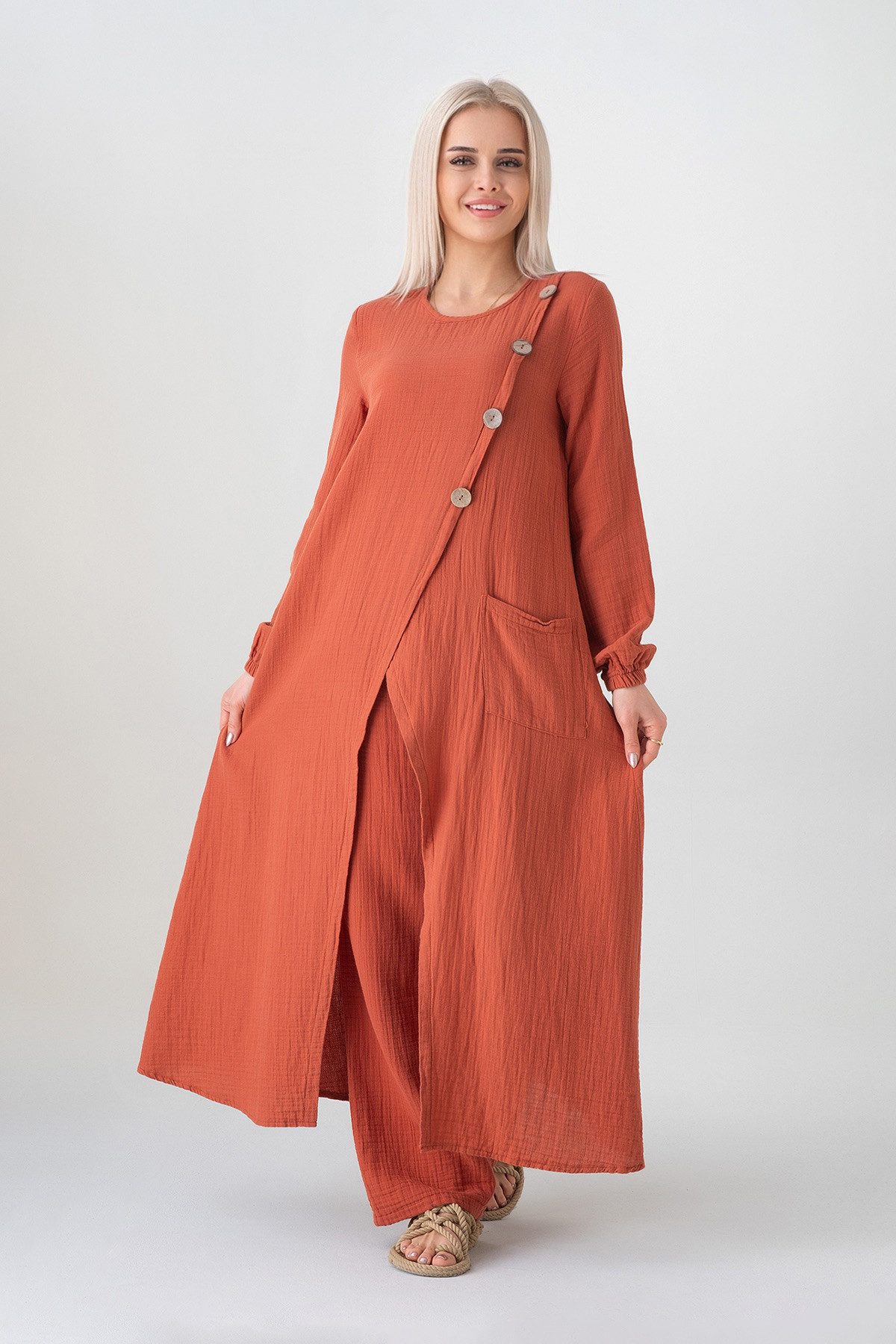 WENOR Longtunika Musselin mit Frontschlitz, Knopfdetail, 100 % Baumwolle, 130 cm Frontschlitz, asymmetrisches Knopfdesign, extra lang