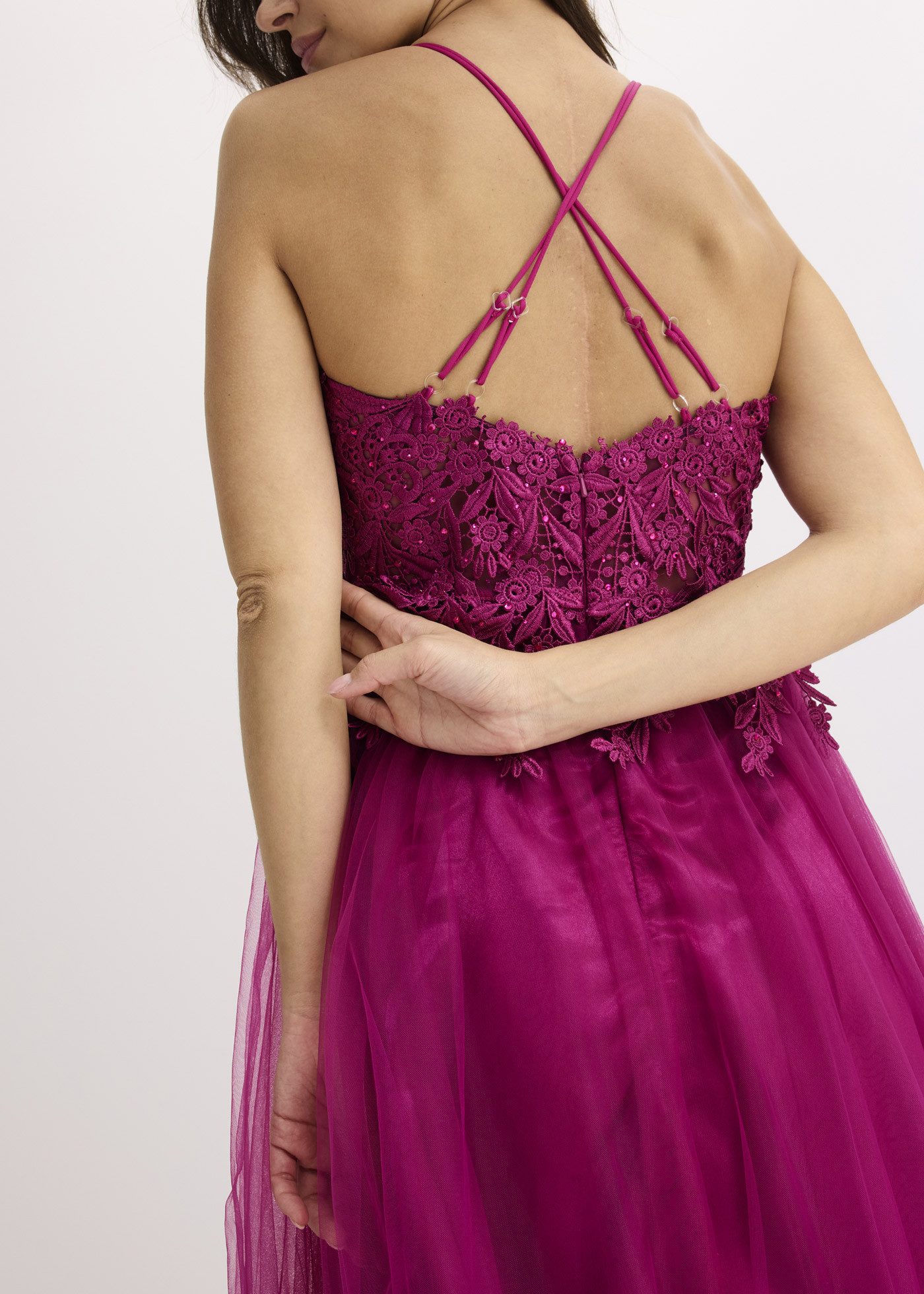 bonprix Abendkleid für festliche Anlässe, aus Tüll mit Spitze, figurbetont, Maxi-Länge
