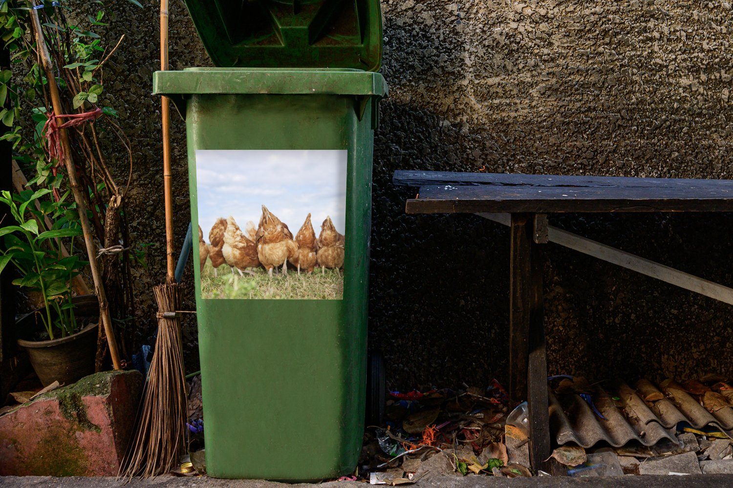 MuchoWow Wandsticker Abfalbehälter Mülleimer-aufkleber, Feld Mülltonne, Hühner St), Sticker, auf (1 Container, dem