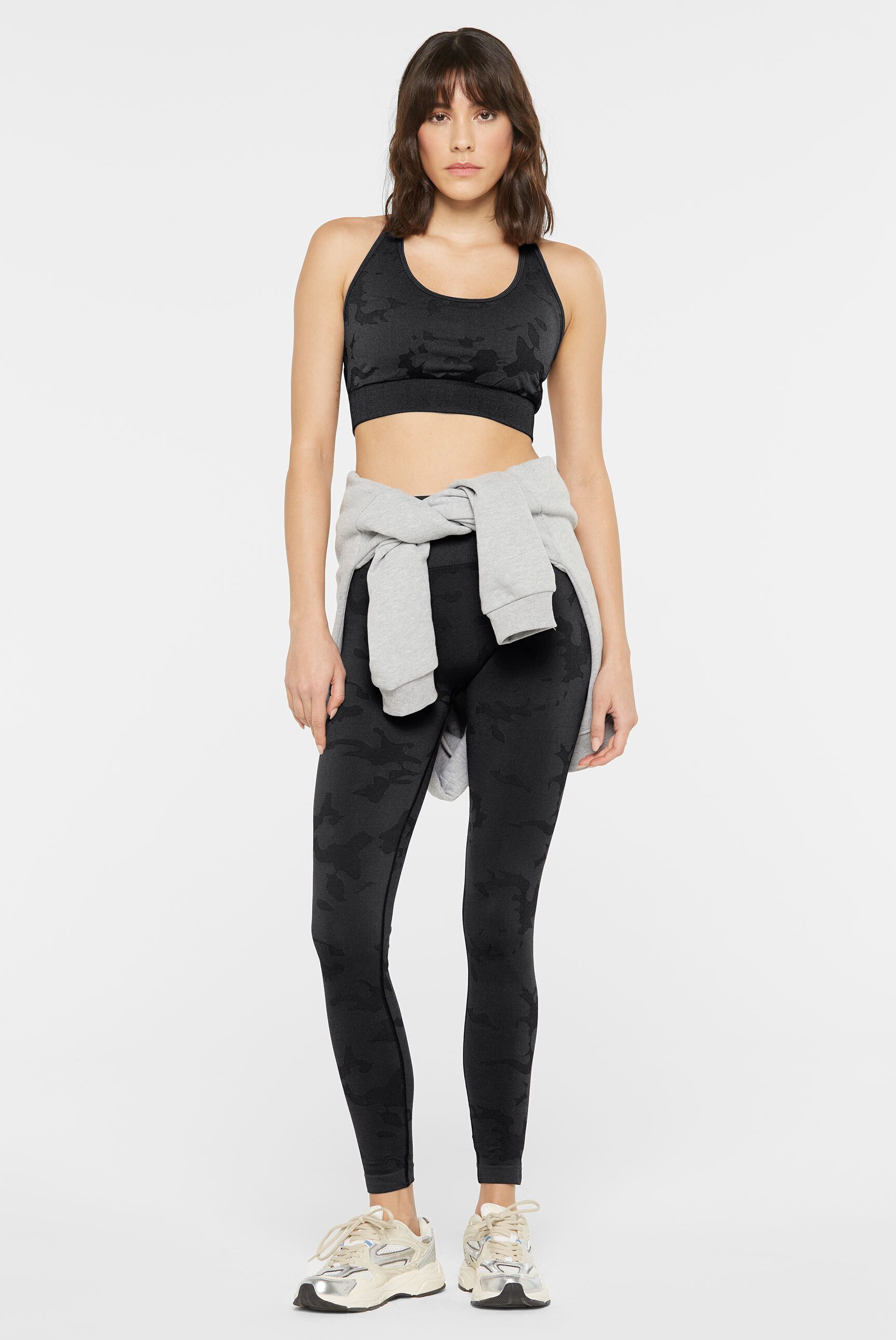 SENSES.THE LABEL Crop-Top mit herausnehmbaren Cups – Bild 4 von 5