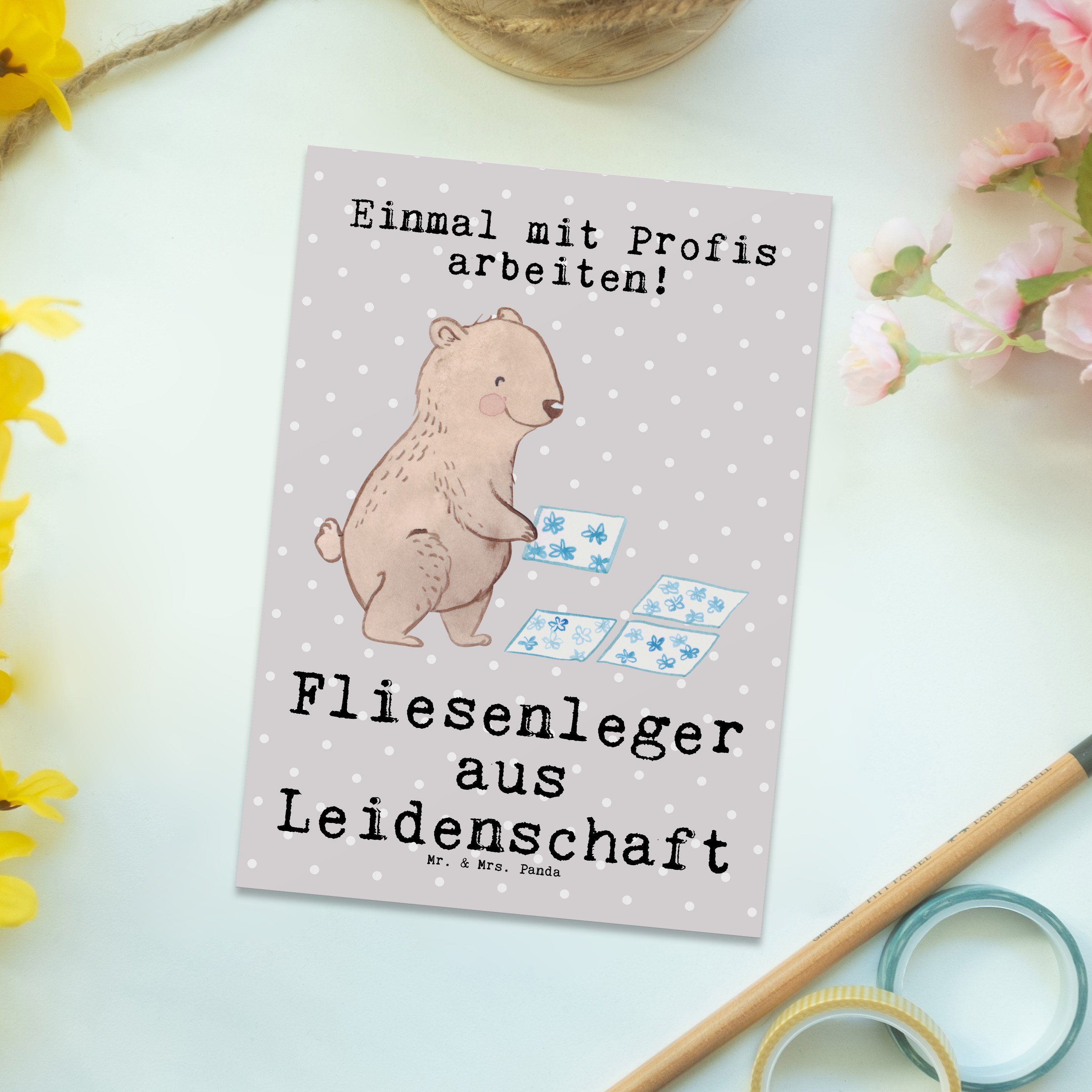 Mr. & Mrs. Panda Postkarte Fliesenleger aus Leidenschaft - Grau Pastell - Geschenk, Gesellenprüf