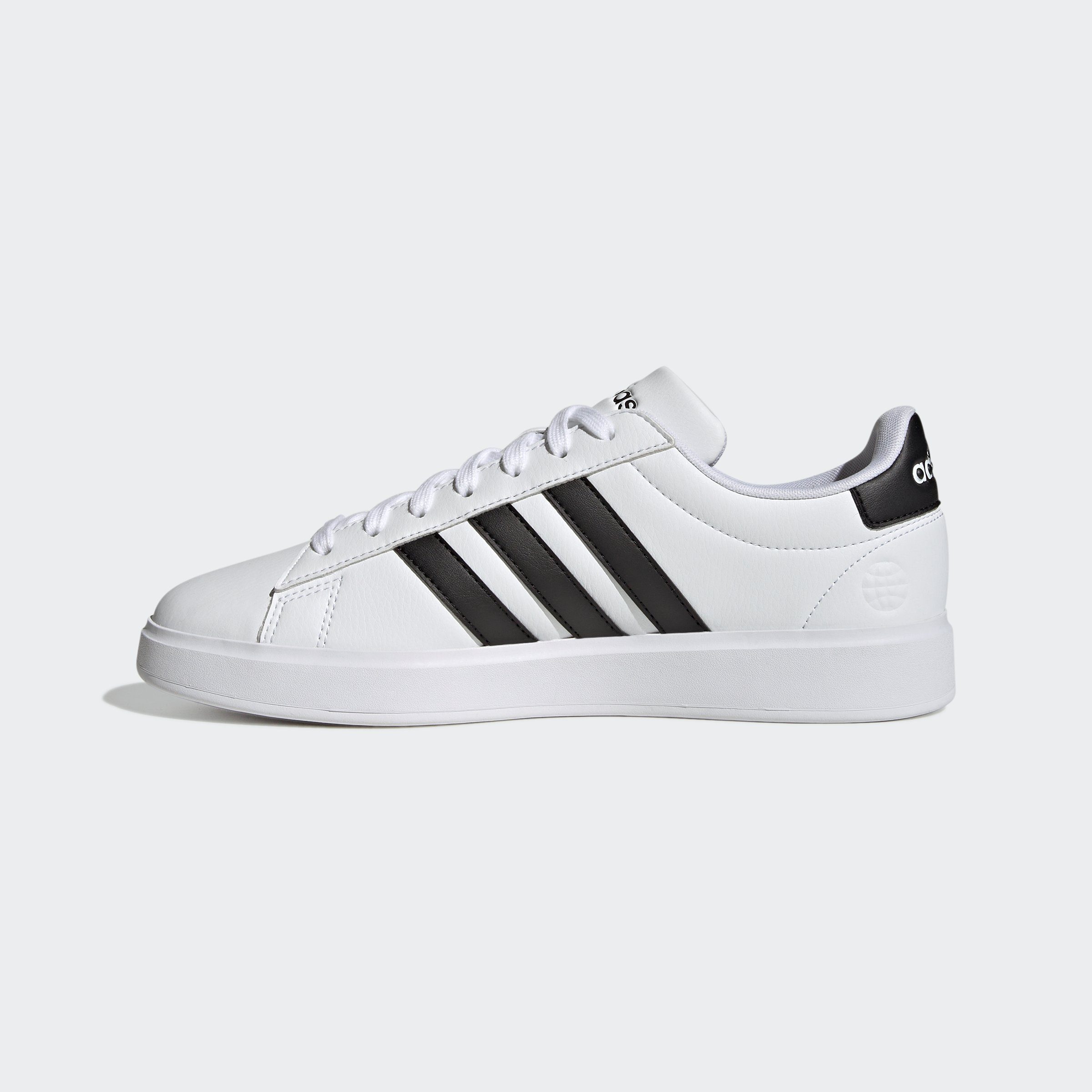 adidas Sportswear GRAND COURT CLOUDFOAM COMFORT Sneaker Design auf den Spuren des adidas Superstar