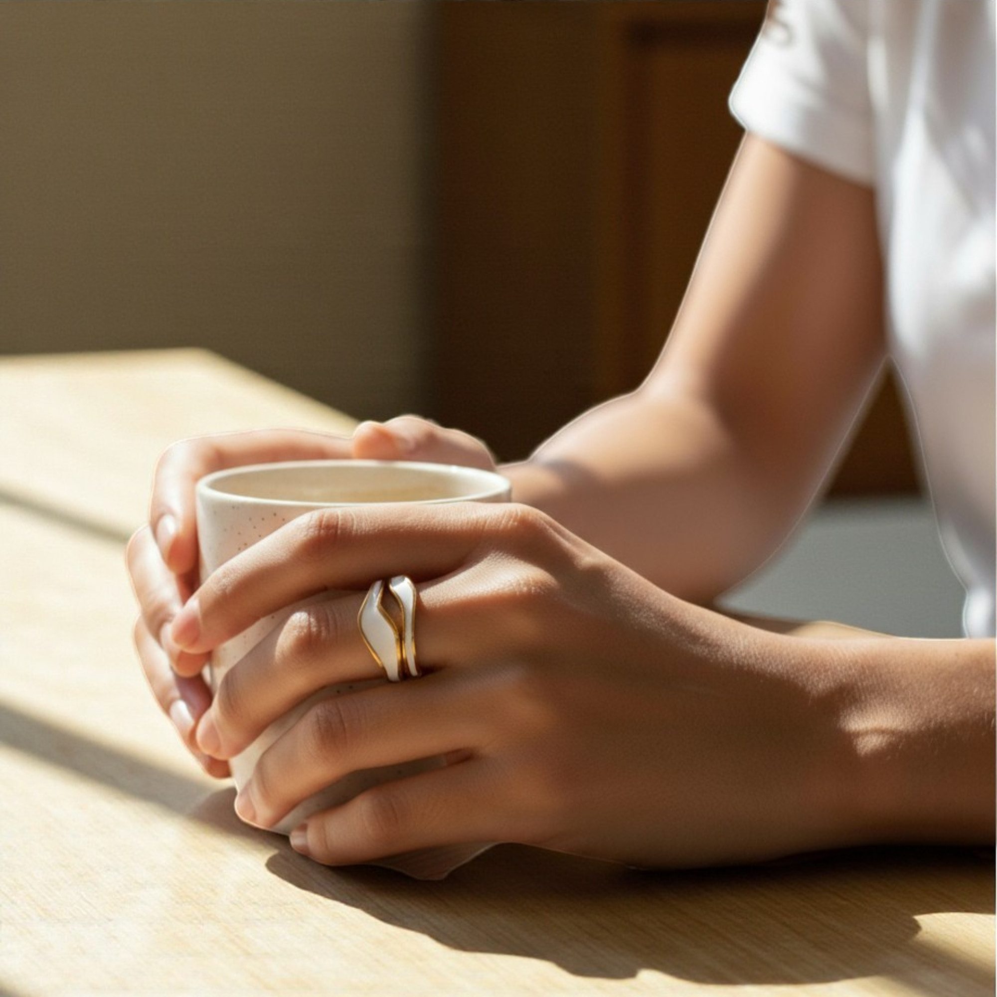 KARMA Fingerring Damenring Gold Weiß od- Schwarz Ring Edelstahl vergoldet ( günstig online kaufen