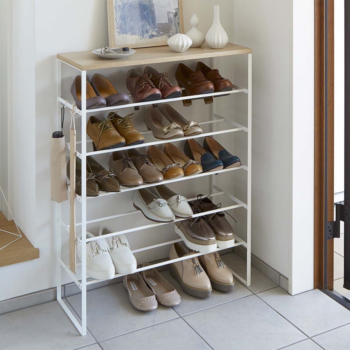 Yamazaki Schuhregal "Tower" 66x87x25cm schmal, platzsparend, Schuhablage, Metall, 15 bis 18 Paar Schuhe, freistehend, mit Ablage