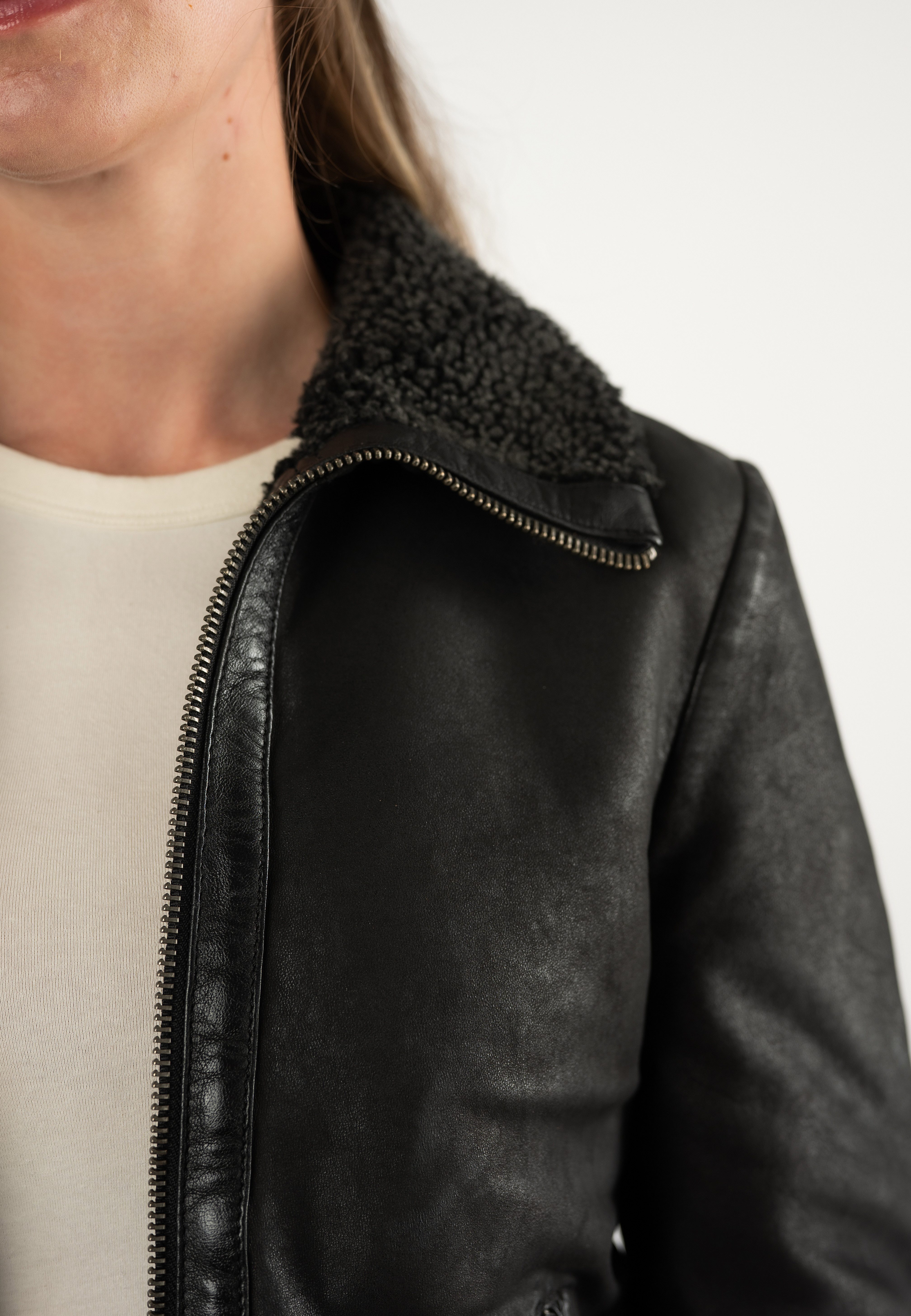Mauritius Lederjacke MWIskra mit Teddyfell-Kragen