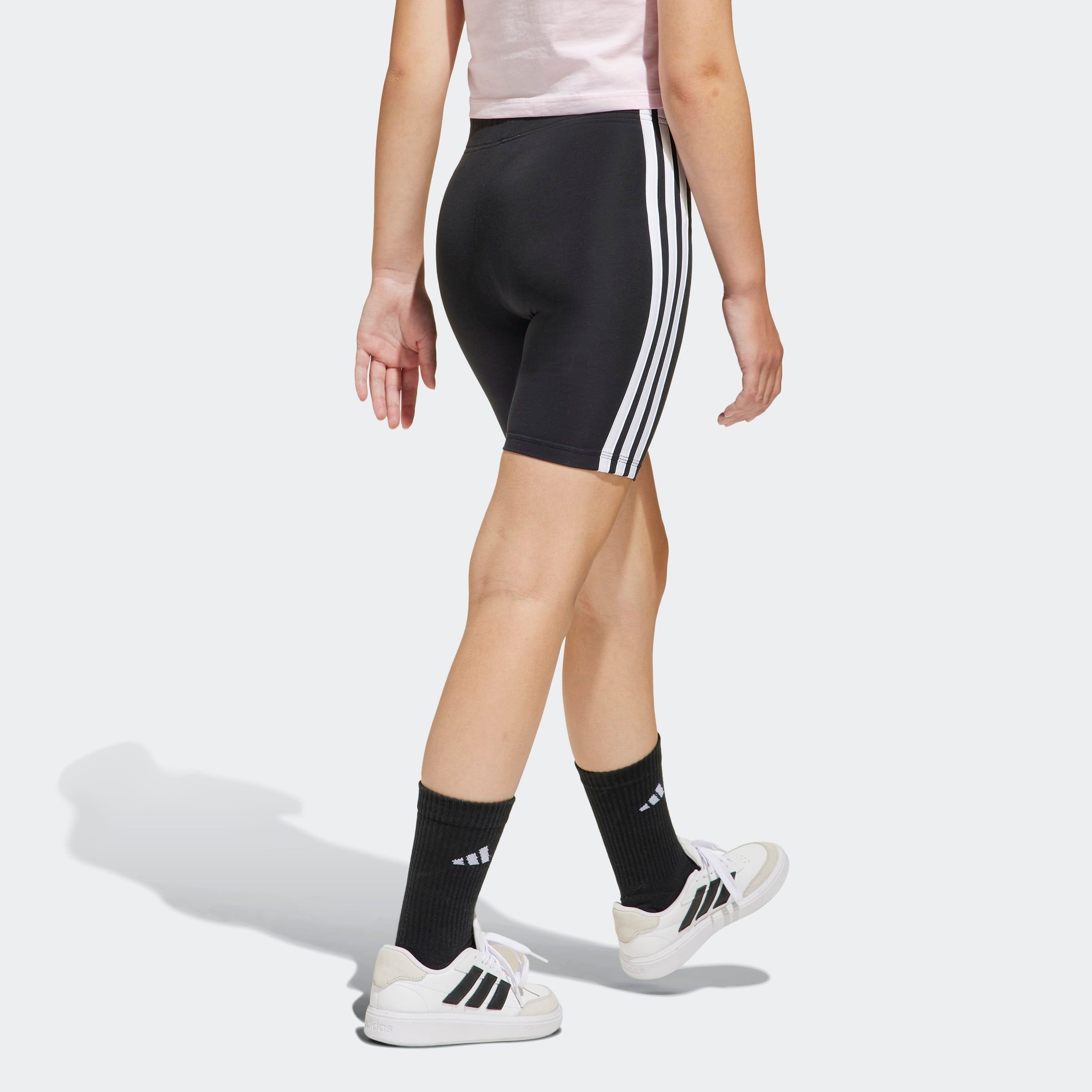 adidas Sportswear Shorts ESSENTIALS KIDS KURZE LEGGINGS für Kinder, aus Baumwolle und Elasthan, mit Gummizug
