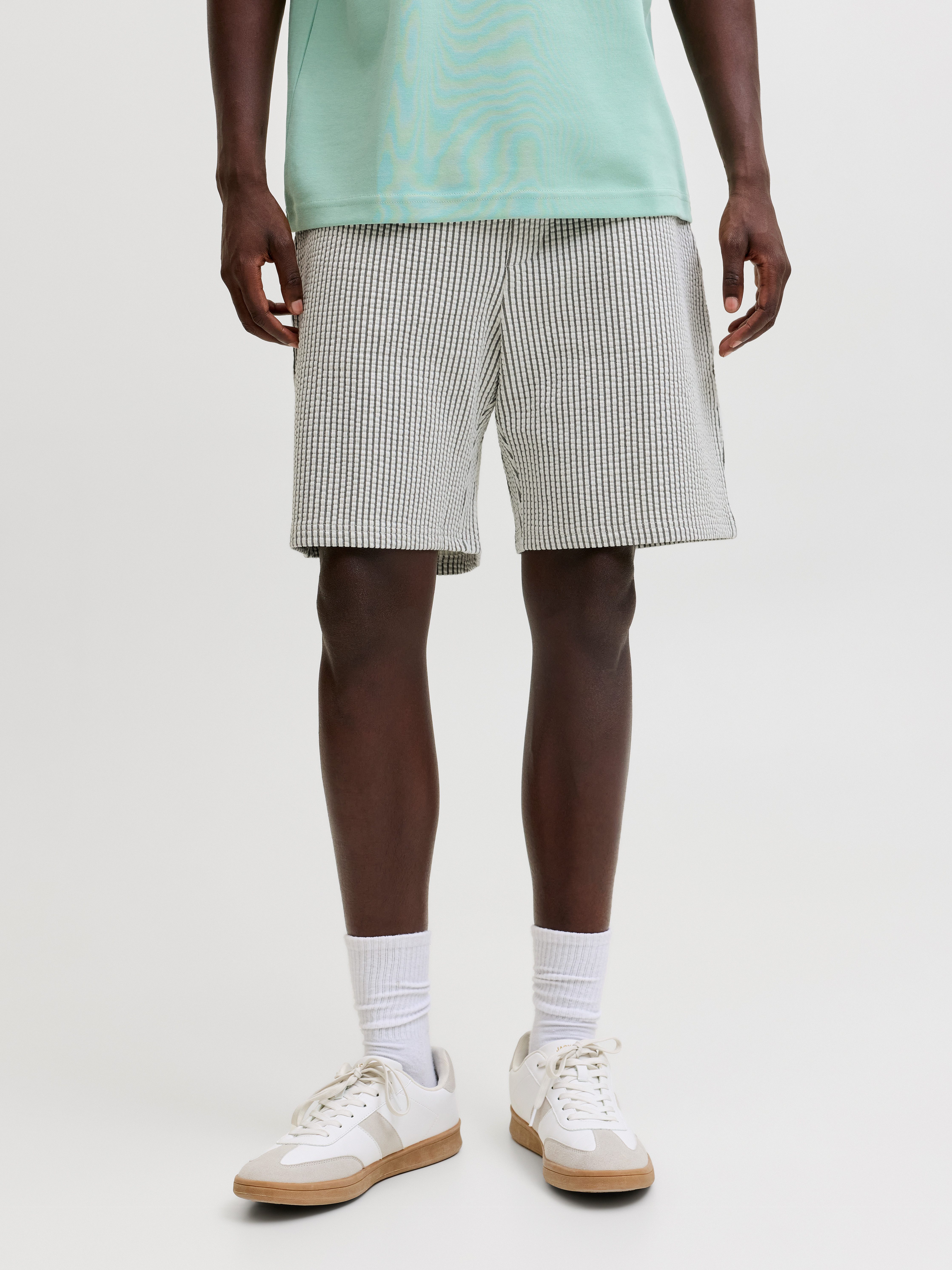 Jack & Jones Shorts JPSTKARL MAY JOGGER SHORTS REG RET aus Baumwollmischung, mit elastischem Bund, in Stretch-Qualität