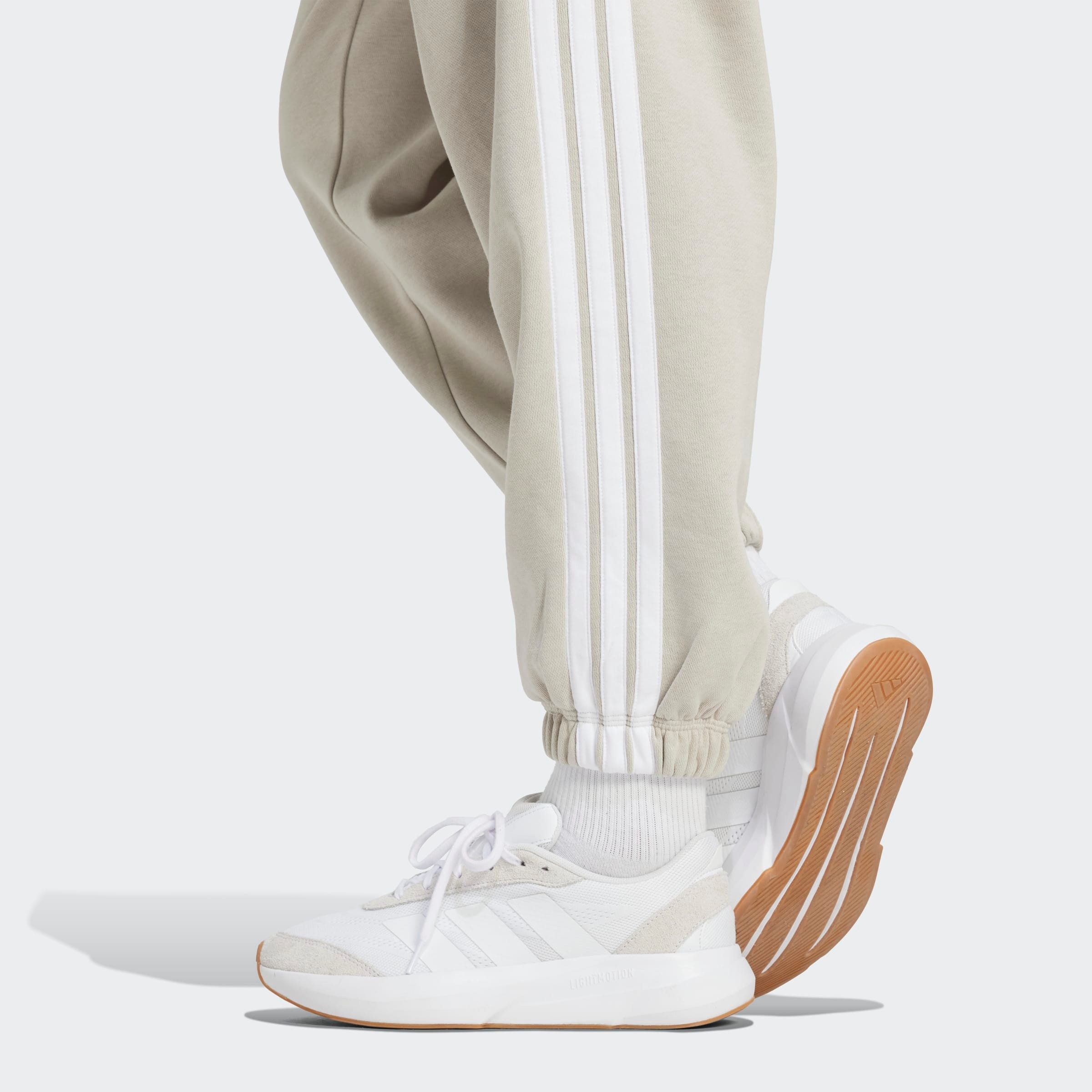 adidas Sportswear Sporthose ESSENTIALS 3-STREIFEN LOOSE-FIT Locker geschnitten, mit schmal zulaufender Beinform