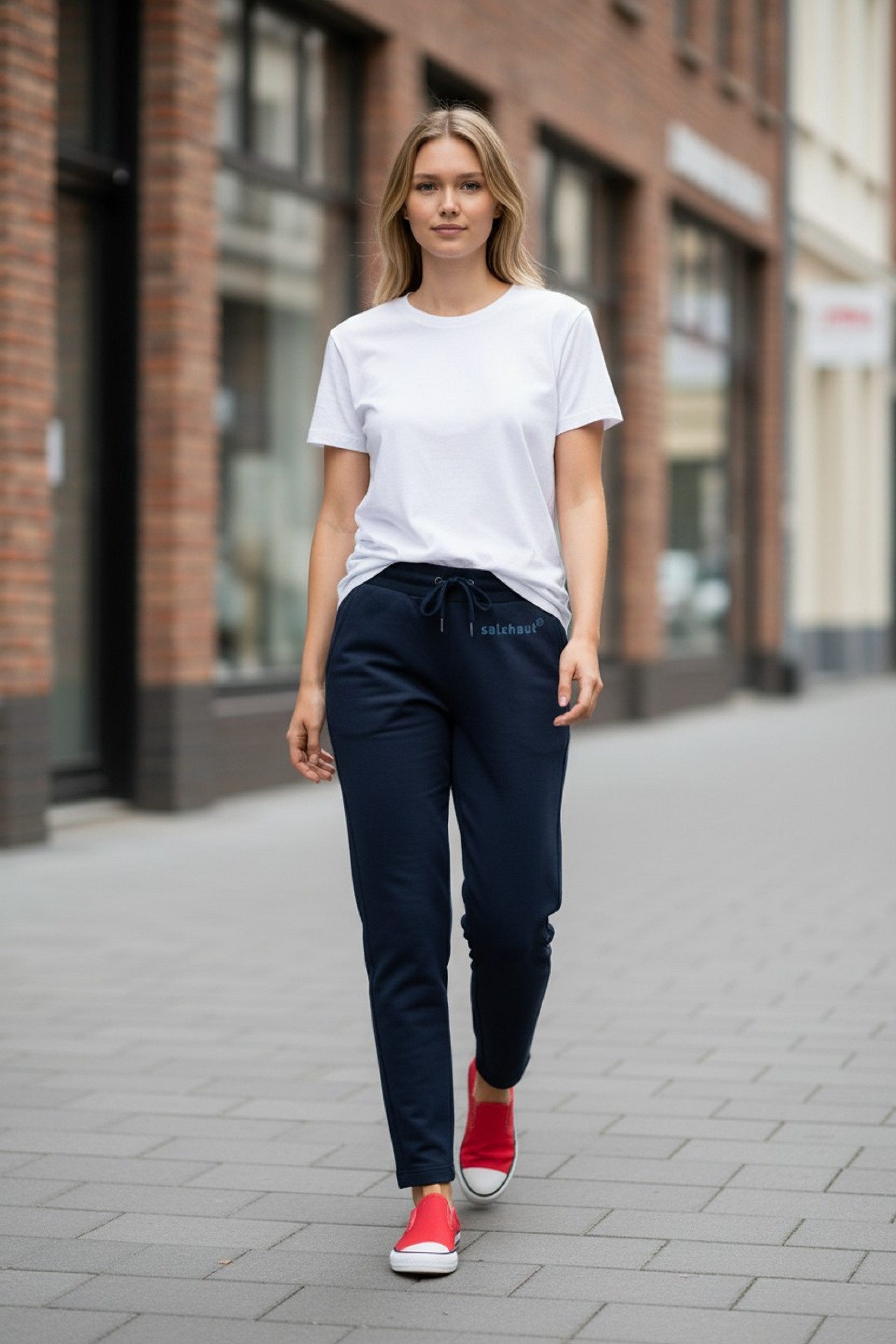salzhaut Sweathose ANNERWÄRTS Damen Regular Fit salzhaut – nordisch frisch, lässig und frech für jeden Tag!