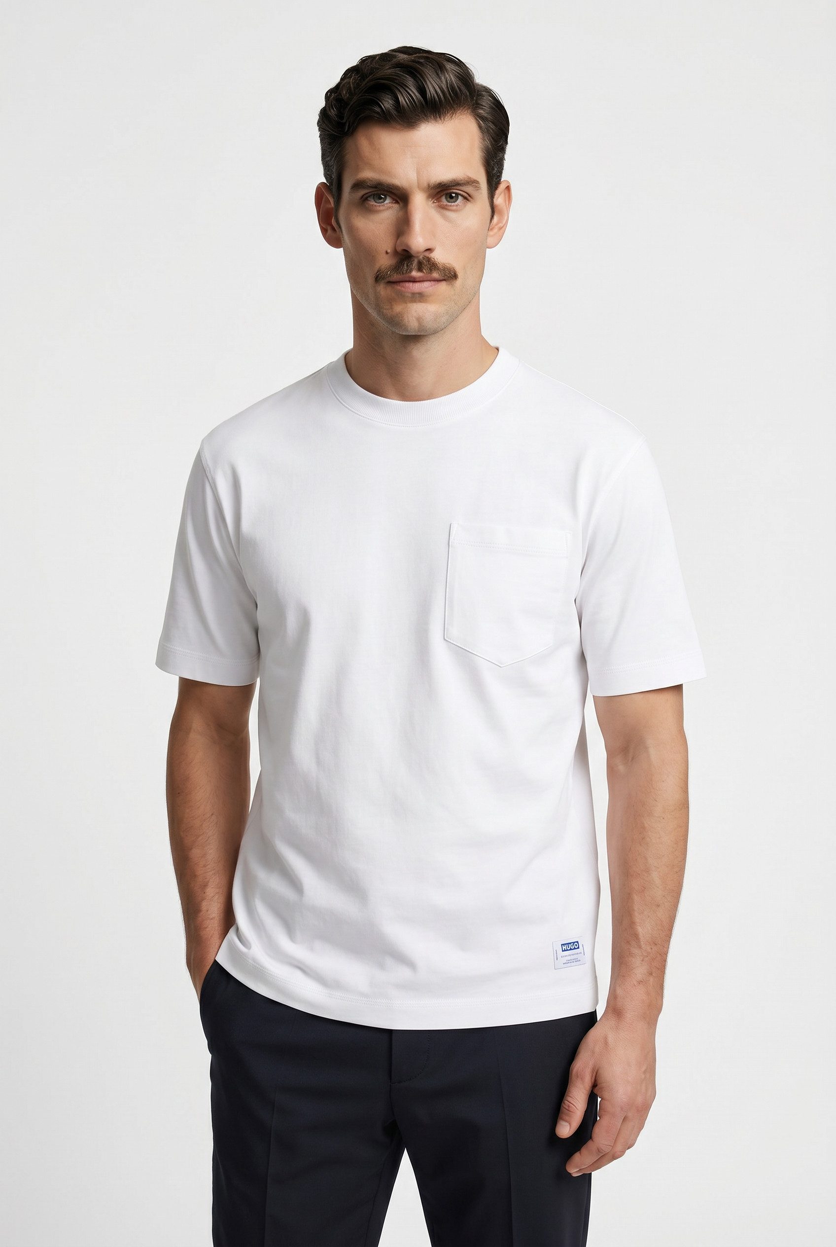 HUGO T-Shirt Nestite mit aufgesetzter Brusttasche, Rundhalsform