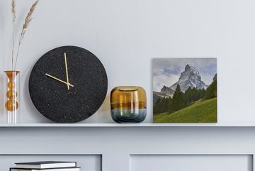 OneMillionCanvasses® Leinwandbild Das Schweizer Matterhorn hinter einem Tannenwald, (1 St), Leinwand Bilder für Wohnzimmer Schlafzimmer