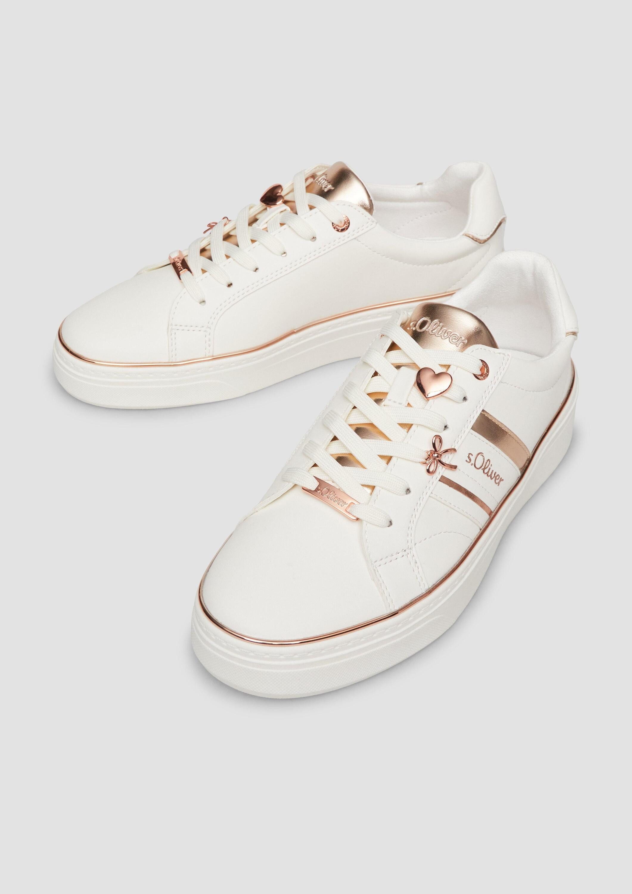 s.Oliver Sneakers Sneaker Sneaker mit Plateau-Sohle und Logo-Detail