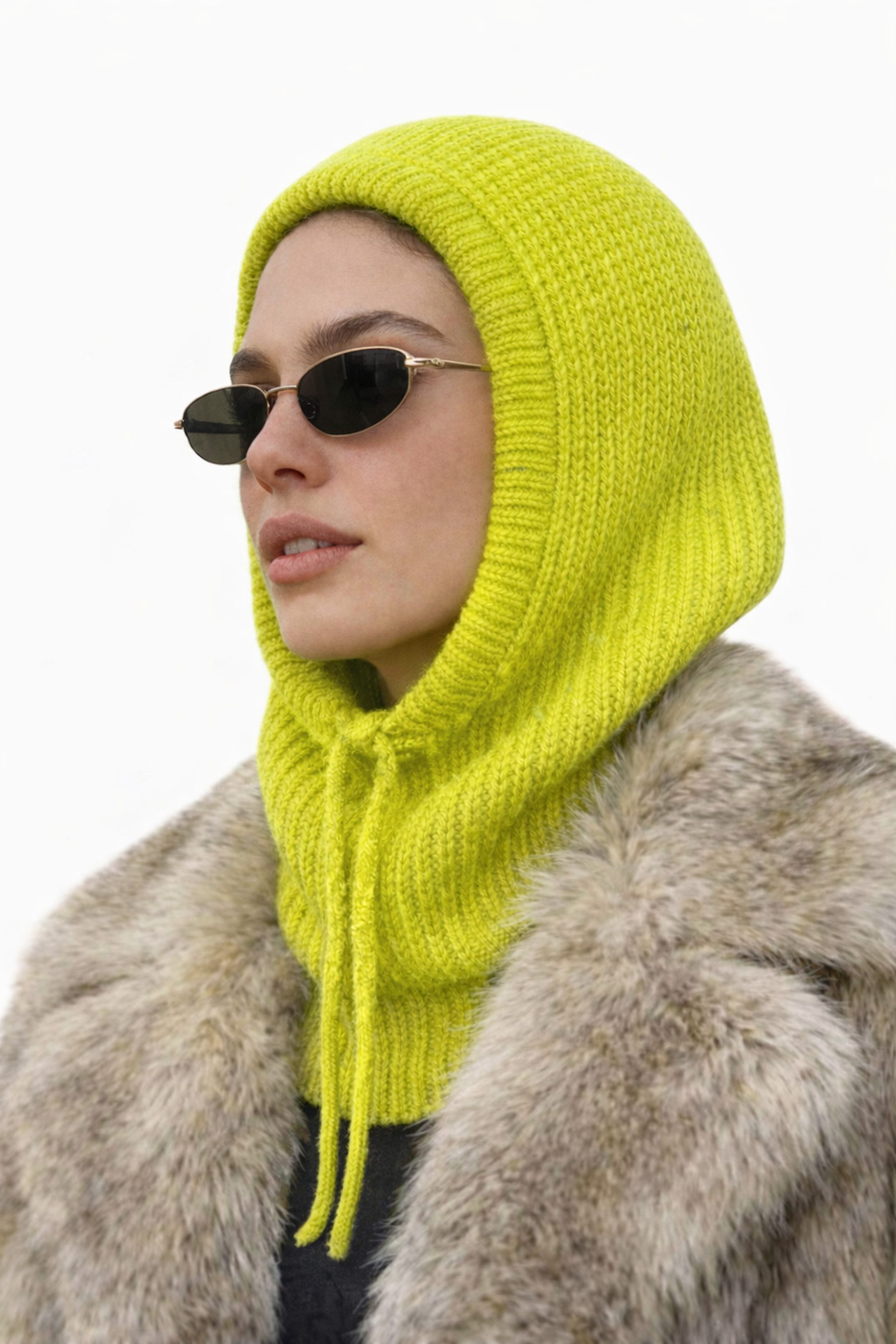 Worldclassca Strickmütze Worldclassca Balaclava Strickmütze Skull Kordelzug Winter Kapuzenschal Neue Kollektion - Stilvolle und gemütliche Strickmode für Damen