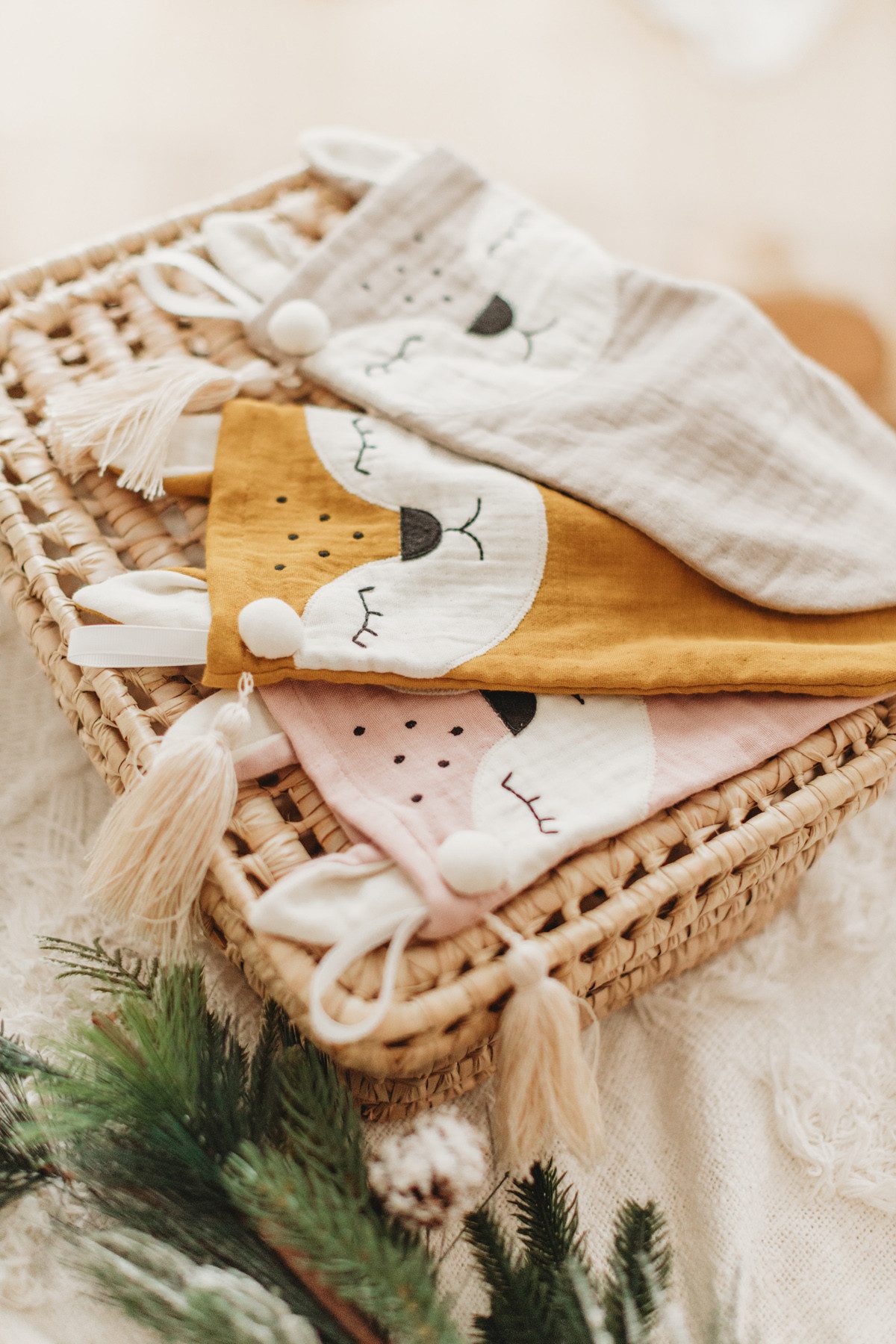 kikadu Nikolausstiefel 2201, Bio-Baumwolle, Rehkitz-Design, perfekt für Nikolaus & Weihnachten