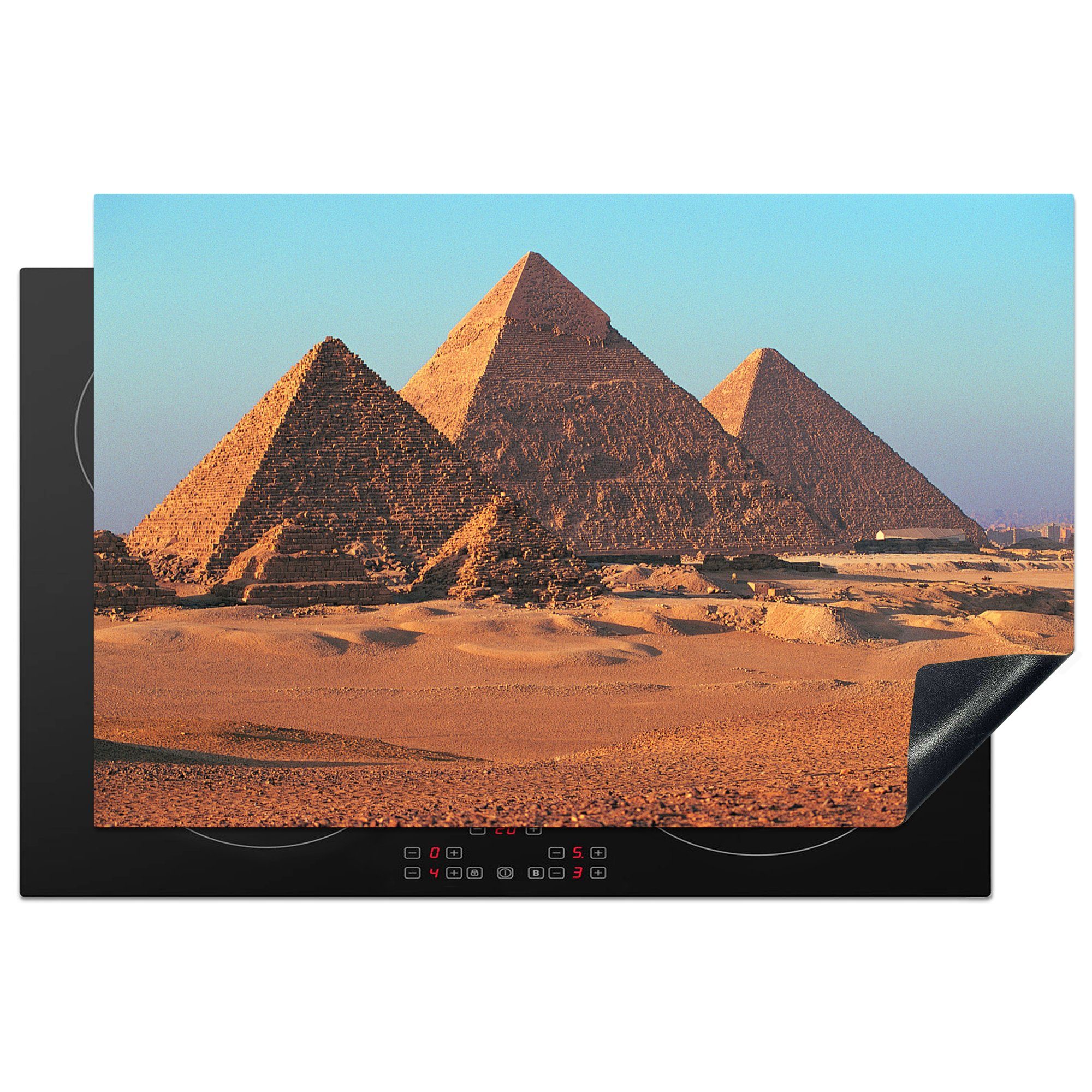 MuchoWow Herdblende-/Abdeckplatte Pyramiden von Gizeh in Ägypten vor blauem Himmel, Vinyl, (1 tlg), 81x52 cm, Induktionskochfeld Schutz für die küche, Ceranfeldabdeckung