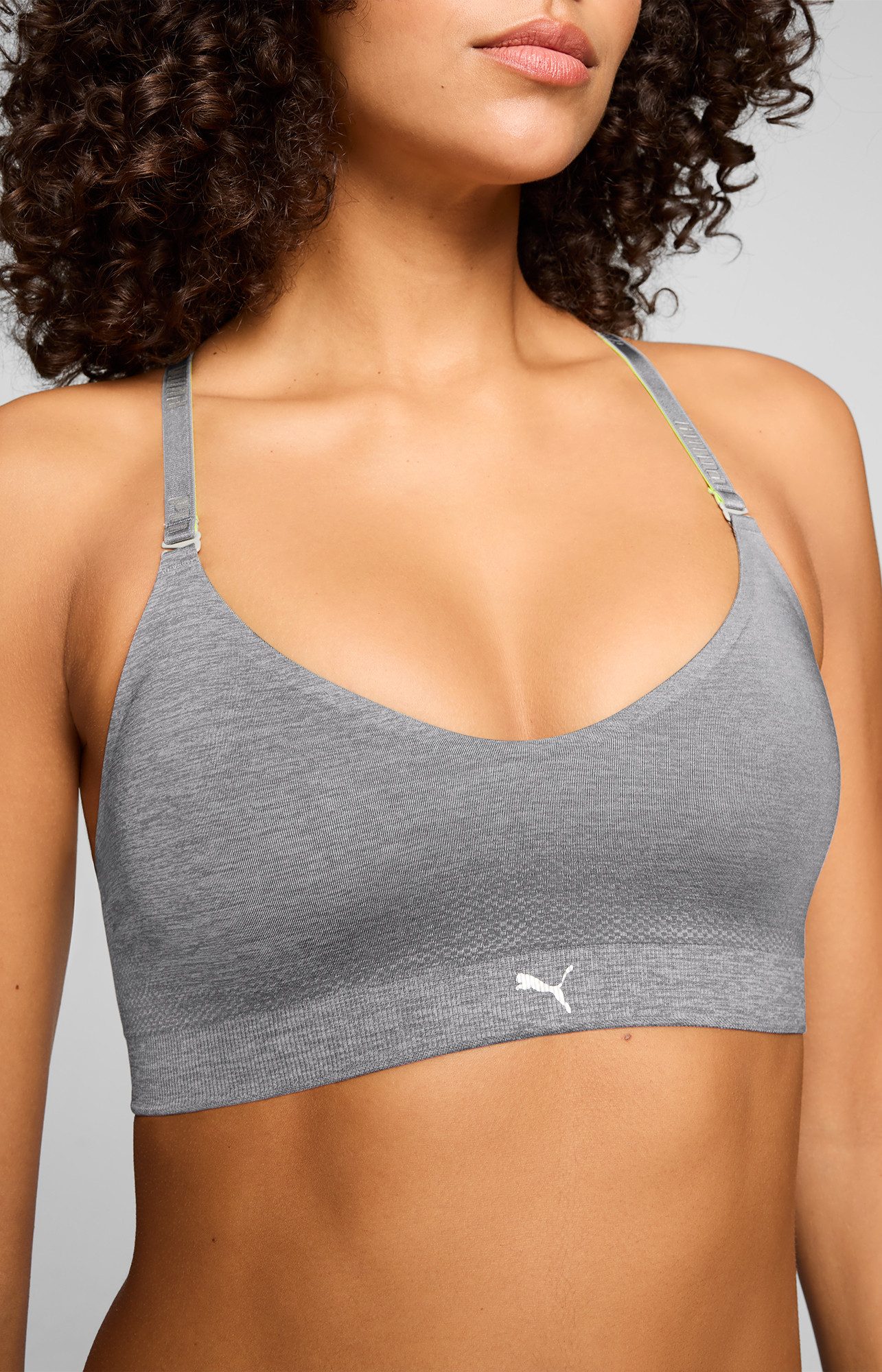 PUMA Bustier PUMA WOMEN 3D KNIT SPORT TRIANGLE TOP wendbare und verstellbare Träger für einen personalisierten Look