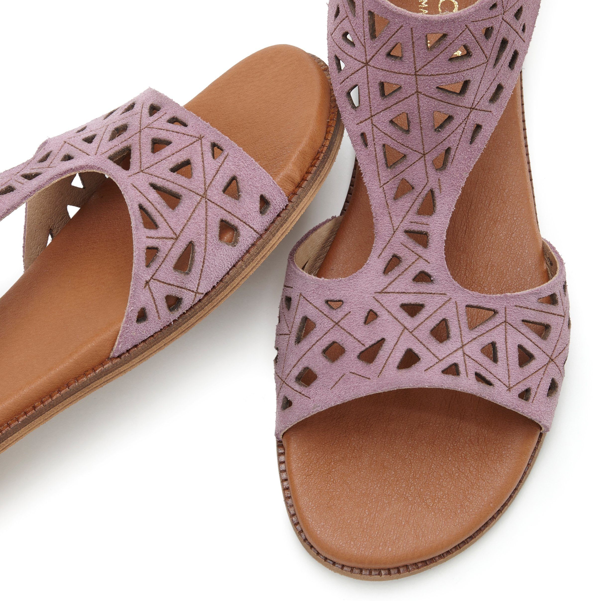 LASCANA Sandale Sandalette, Sommerschuh aus Leder hochwertigem Cut-Outs flieder mit