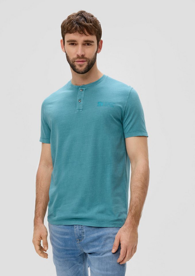 s.Oliver Kurzarmshirt T-Shirt T-Shirt mit Garment Dye und Henley-Ausschnitt