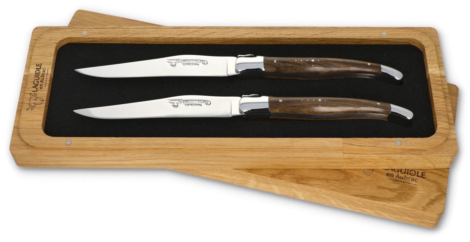 Laguiole en Aubrac Steakmesser 22C99NOIH BRI 2er Set - Griff Nussbaum - Backen glänzend - Klinge glänzend - Holzbox