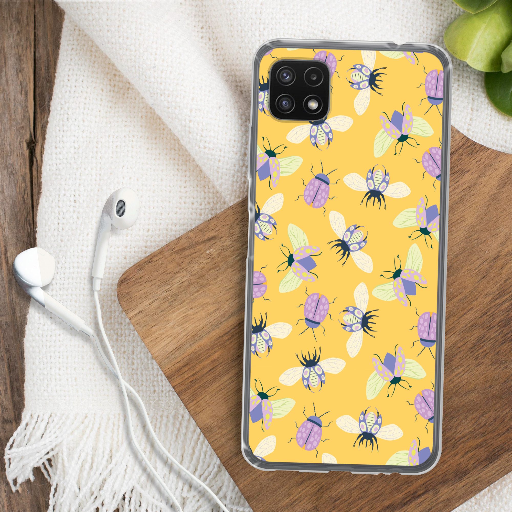 MuchoWow Handyhülle für Samsung Galaxy A22 5G Insekten - Muster - Gelb - Lila - Farbenfroh, Smartphone-Bumper, Print, Handy Schutzhülle Dünn