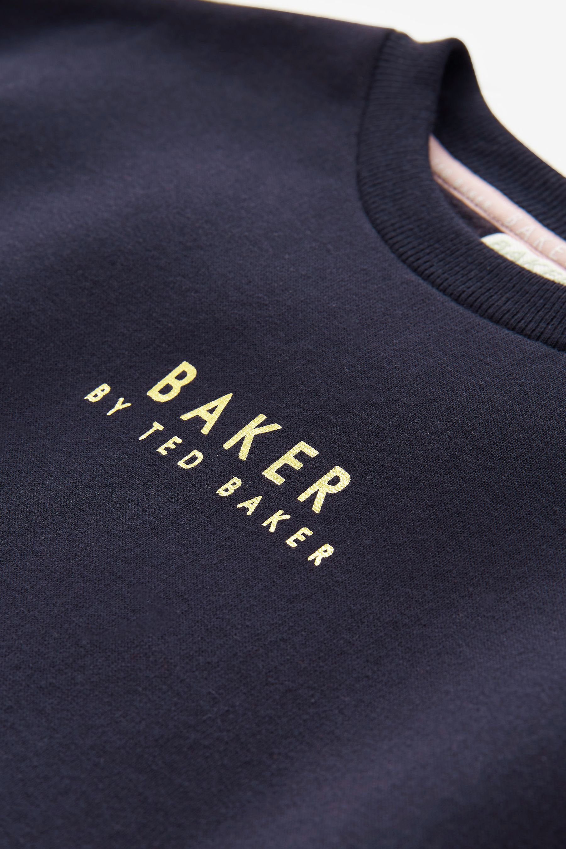 Ted hinten Ted Sweatkleid Baker by Logo Baker Baker (1-tlg) by mit Sweatshirtkleid Baker