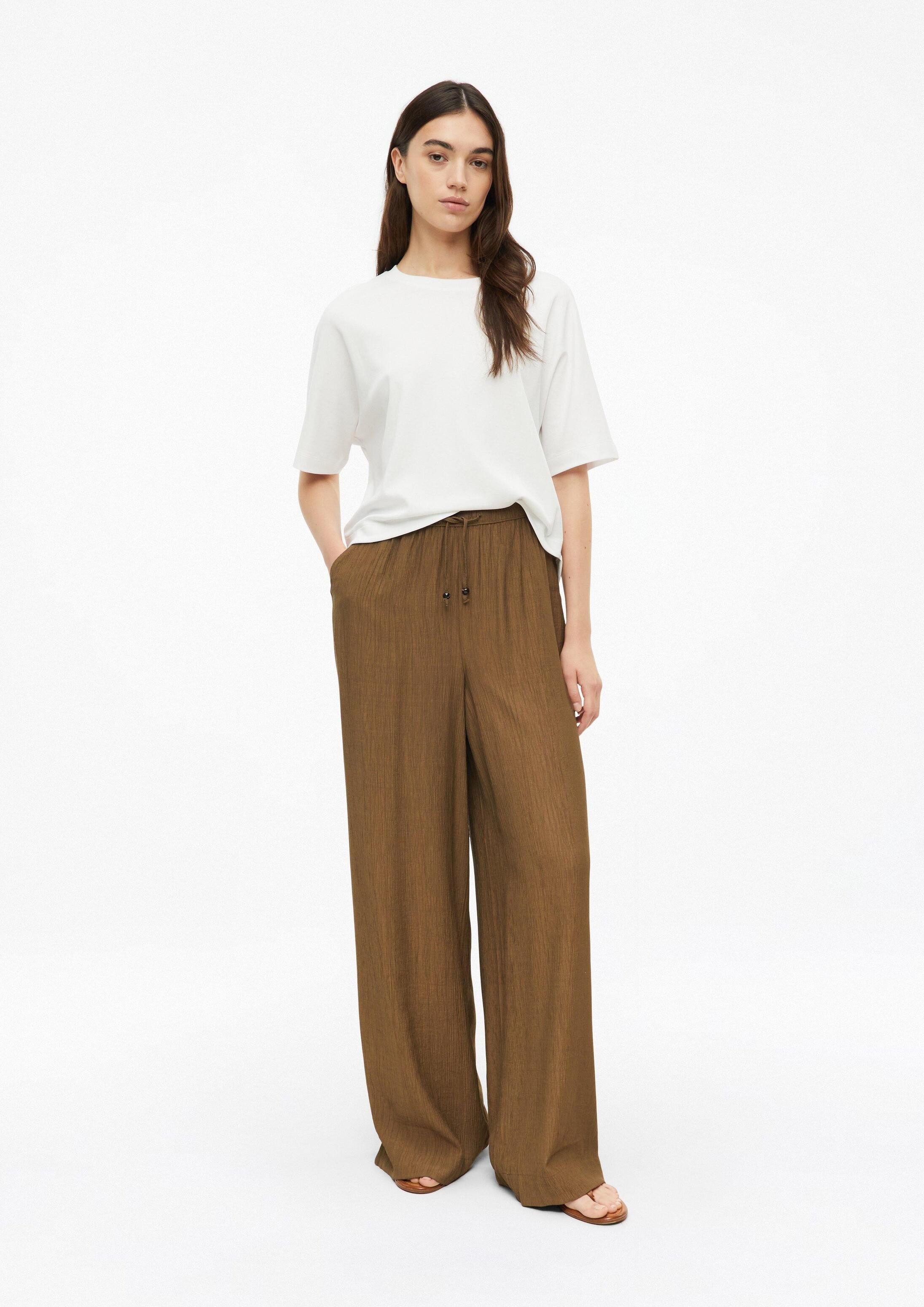 s.Oliver Chinos Hose Gecrêpte Wide-Leg-Hose mit Eingrifftaschen