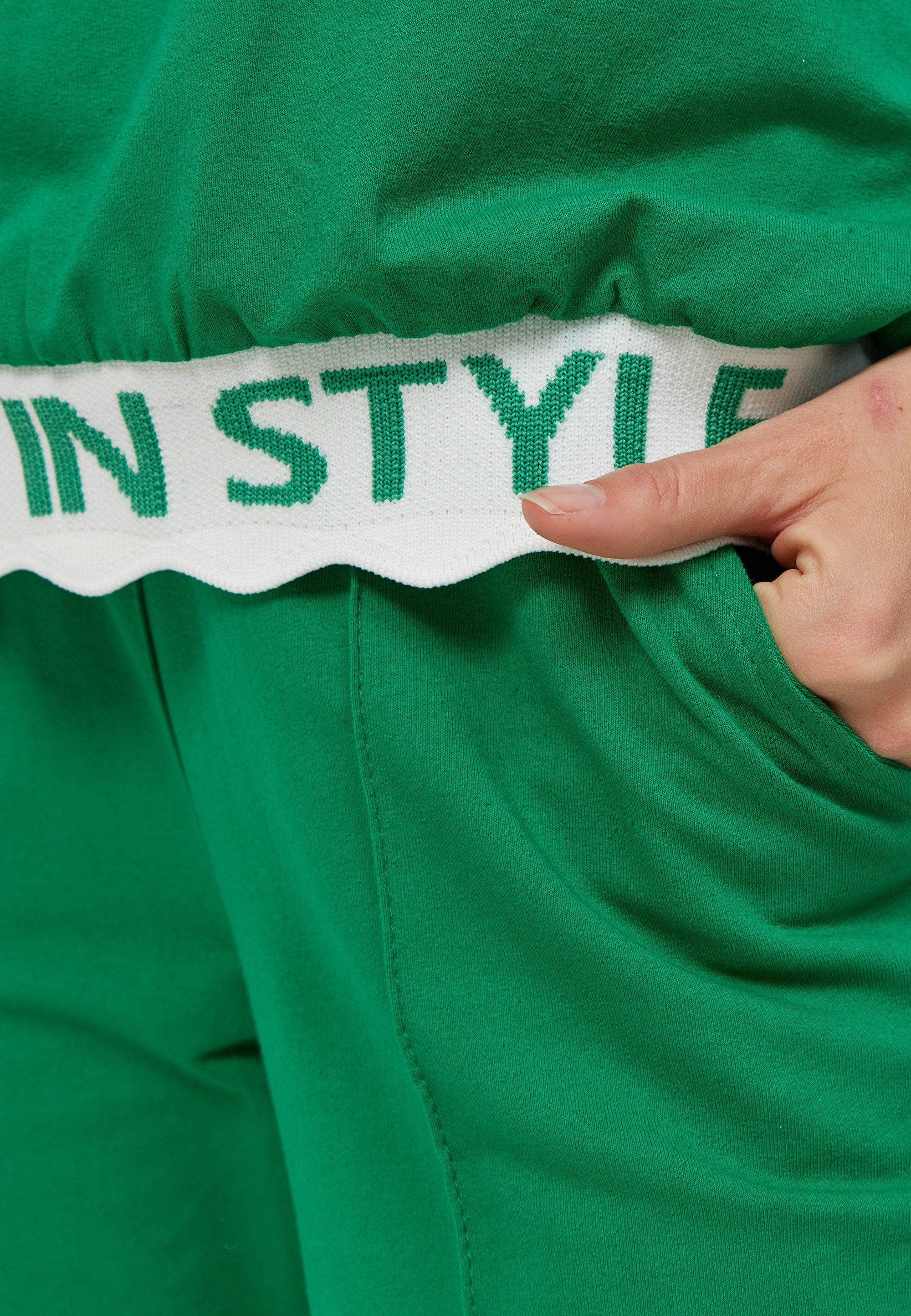 Decay stylishem mit grün Schriftzug T-Shirt
