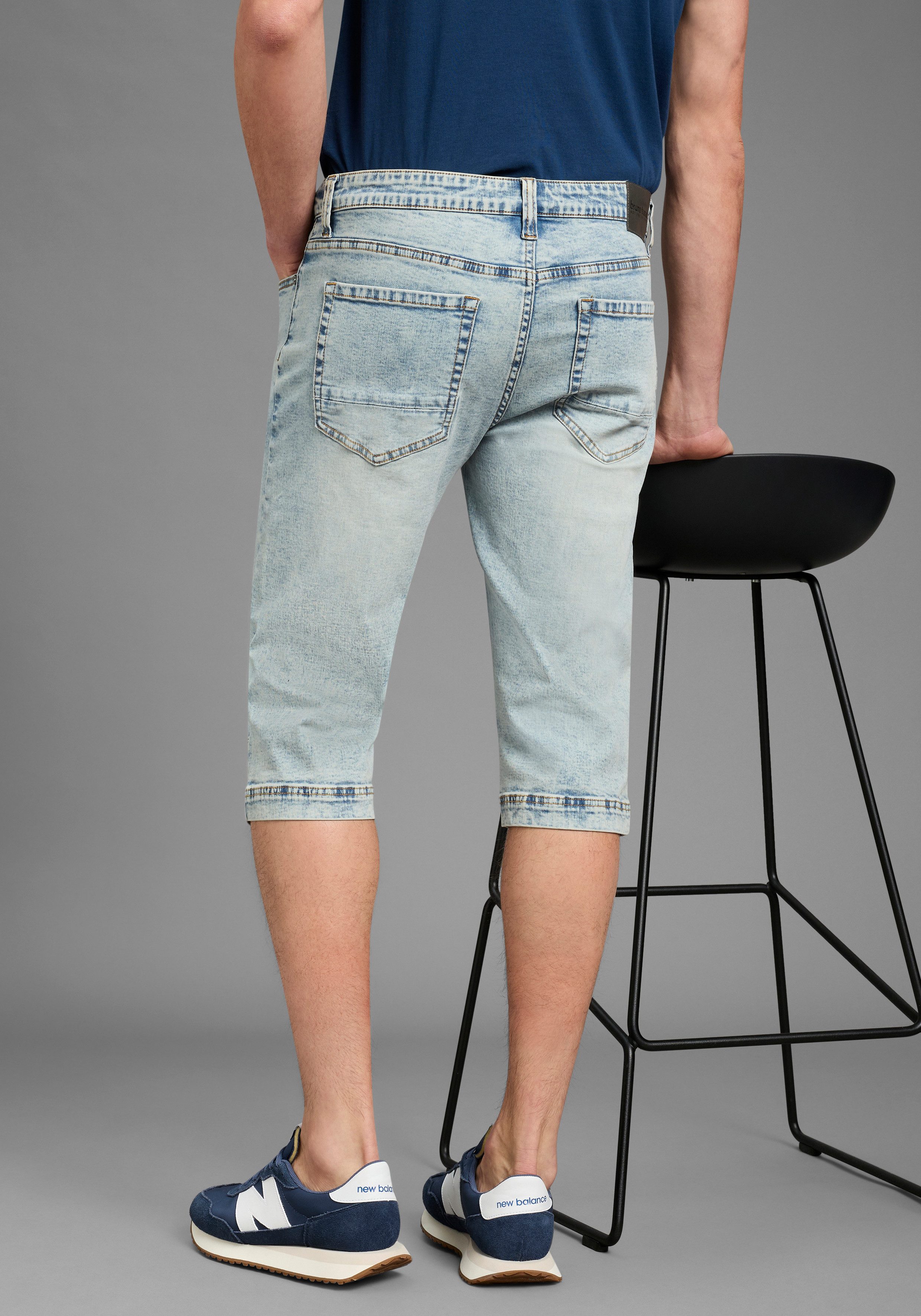 Bruno Banani Jeansbermudas Straight-Fit, normale Leibhöhe, aus elastischem Denim-Material