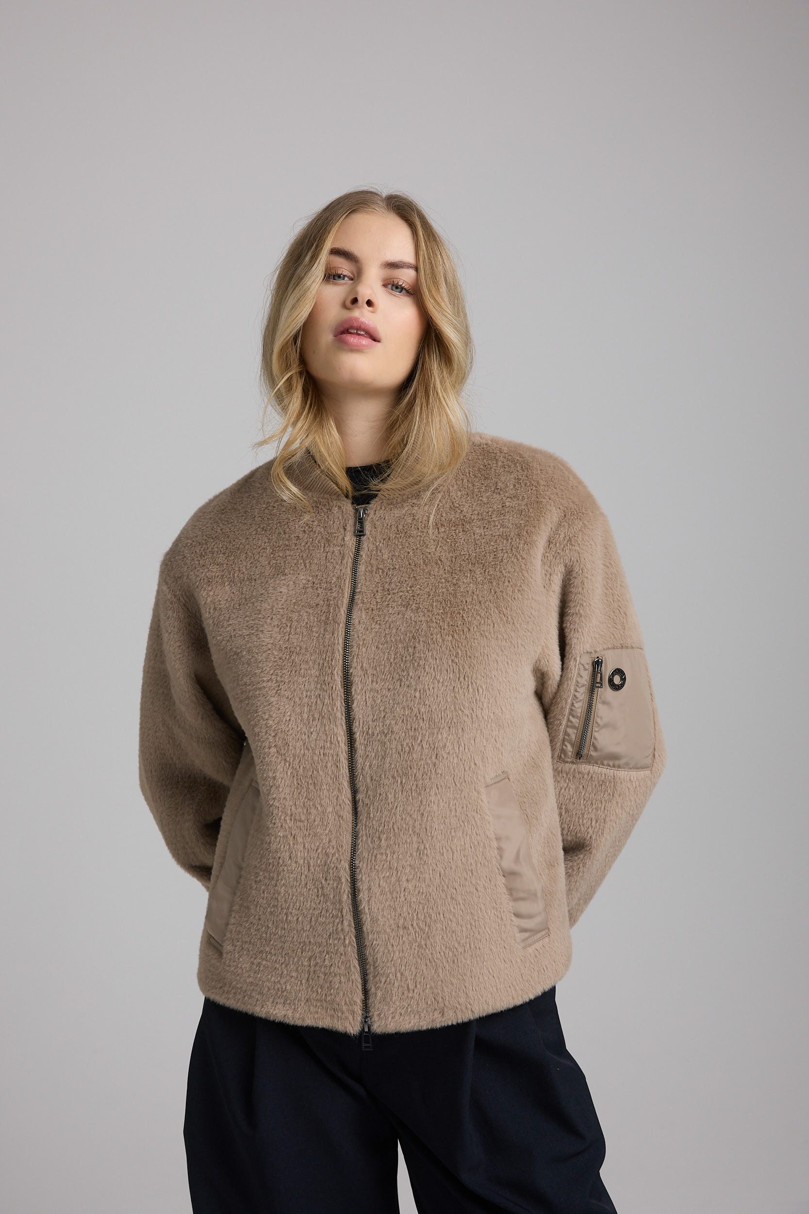 Manisa Kurzjacke Fakefurblouson günstig online kaufen