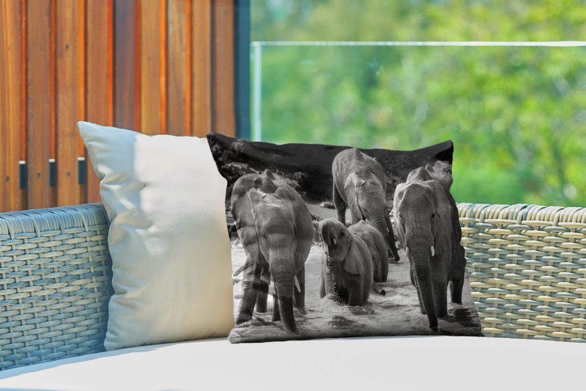 MuchoWow Dekokissen - Elefant - Kissenhülle Tiere Schwarz Polyester, Dekokissenbezug, weiß, Outdoor-Dekorationskissen, und Wasser 