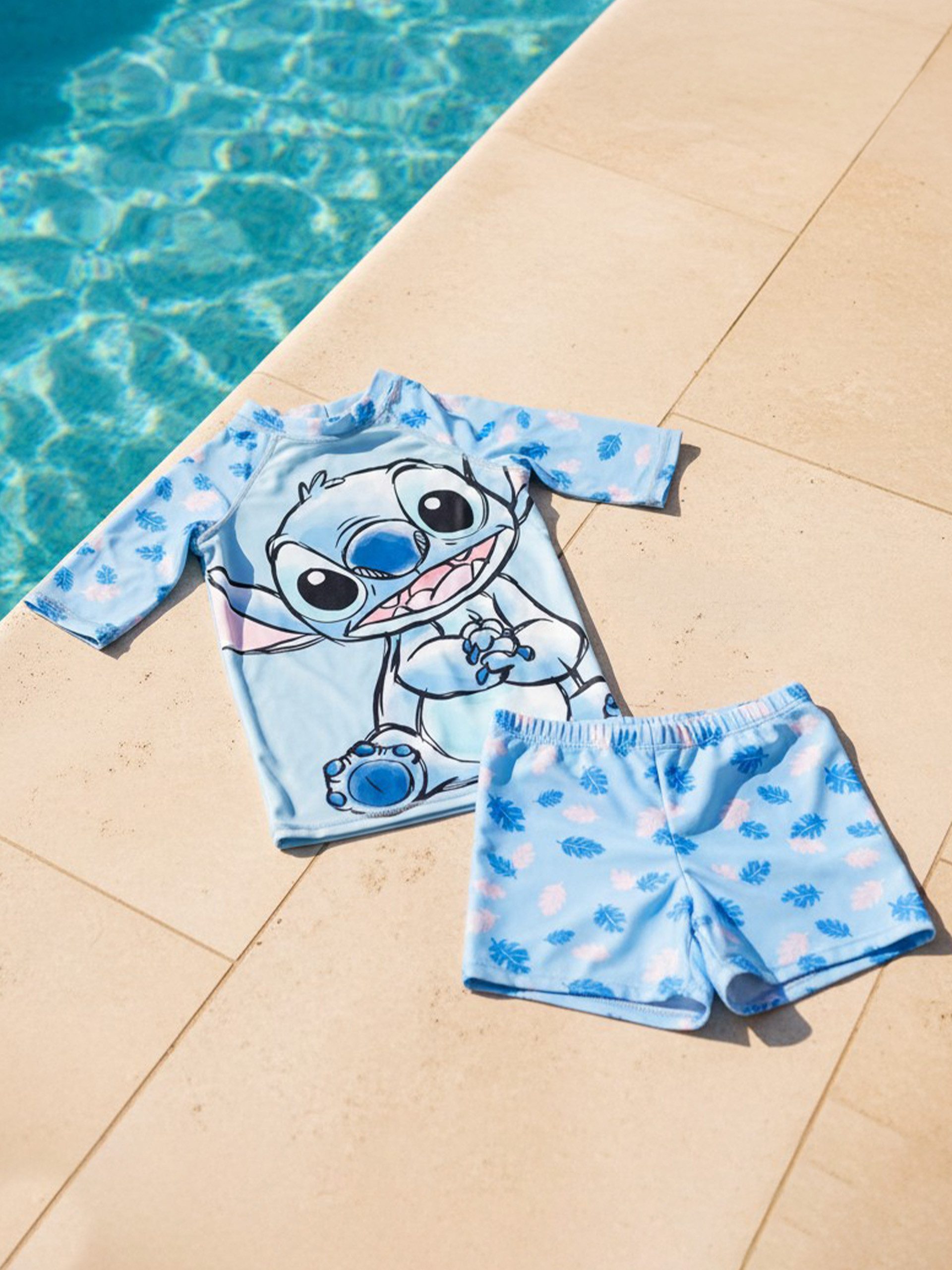 United Labels® Badeanzug Lilo & Stitch Schwimmset UV-Schutz 30 Badeanzug Shirt Hose Zweiteiler
