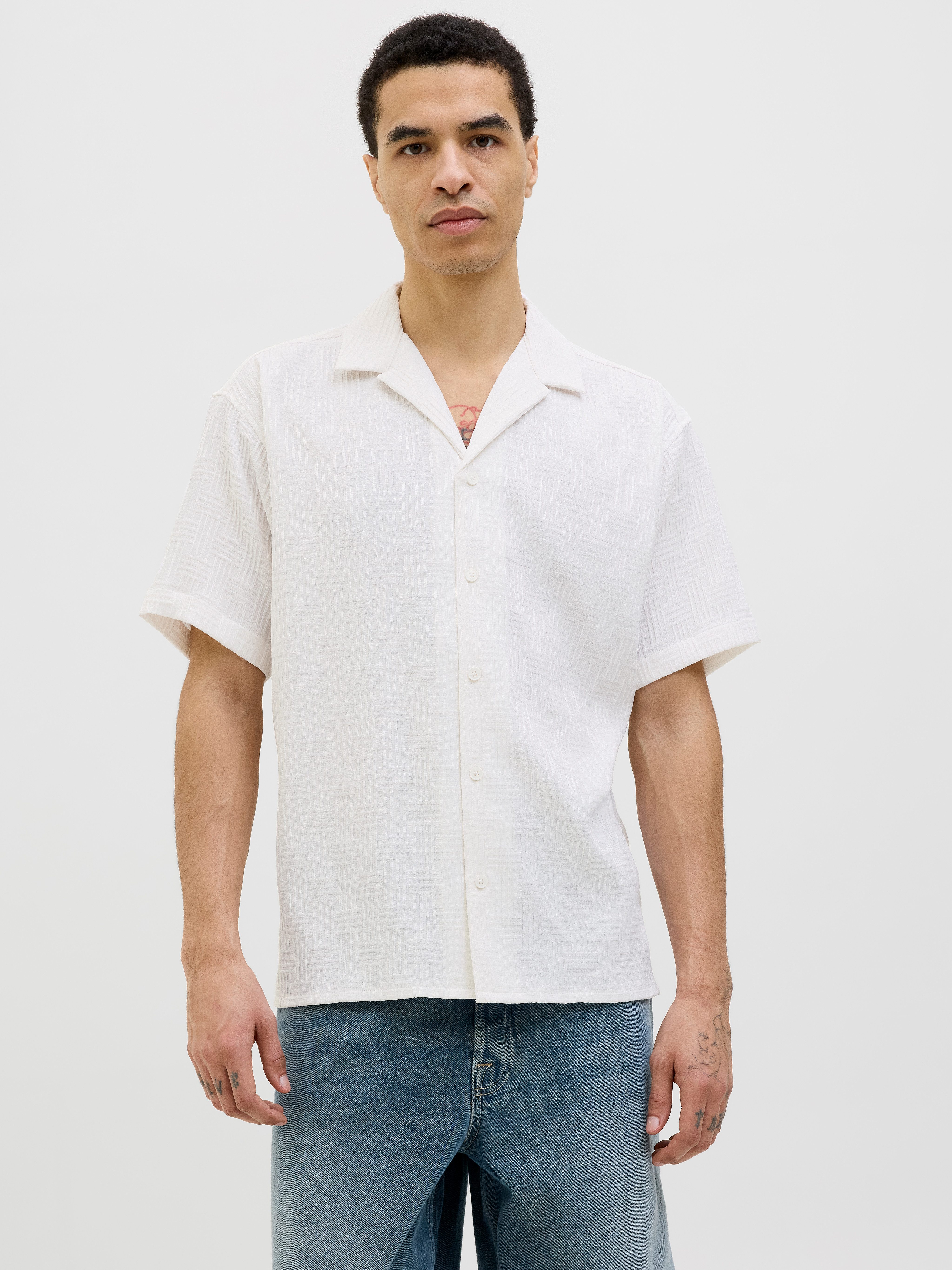 Kurzarmhemd JJEMATTEO RESORT SHIRT SS SN